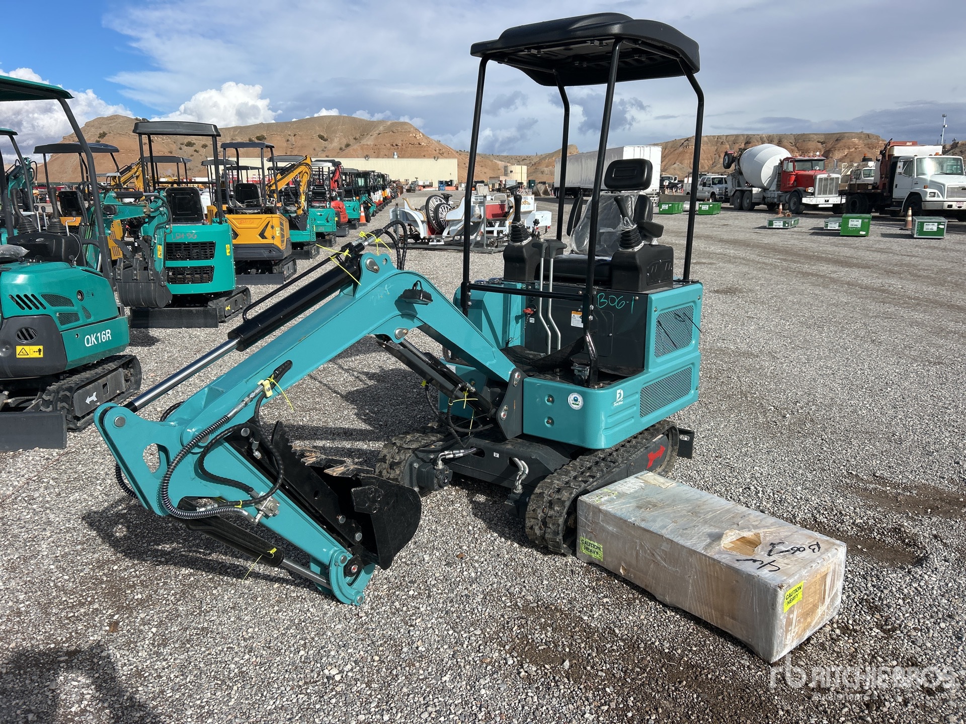 General Appearance with Picture, Left Front Corner