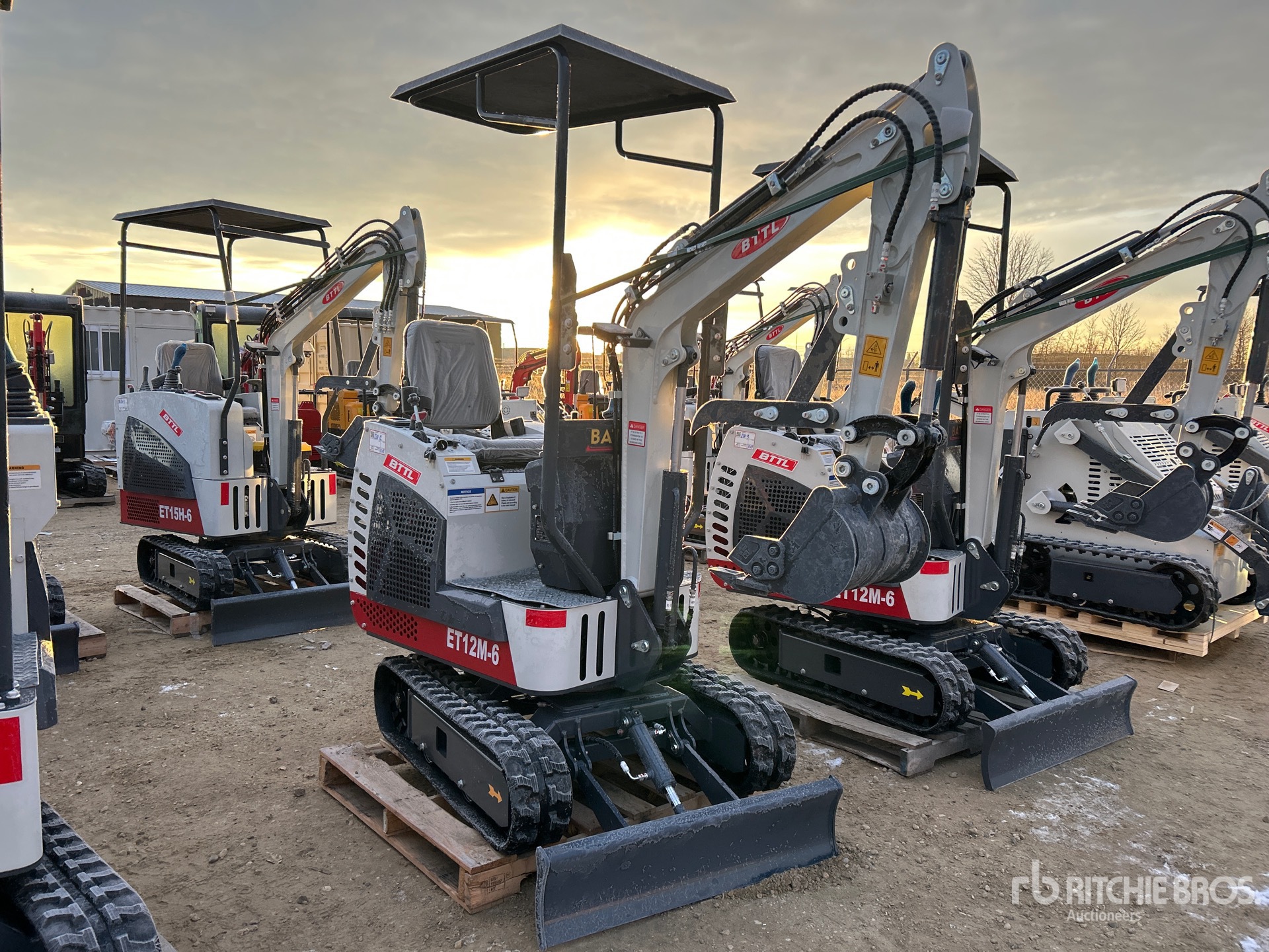 General Appearance with Foto, angolo anteriore destro