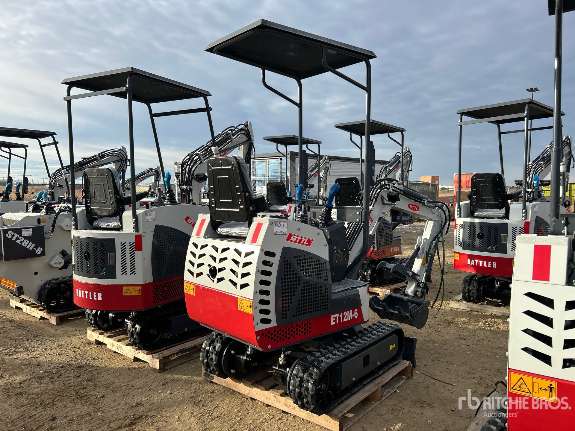 General Appearance with Foto, angolo anteriore sinistro