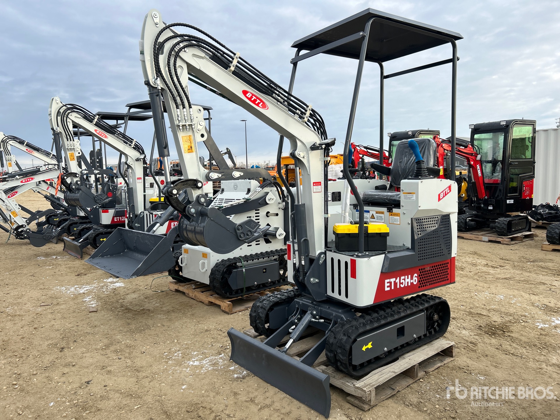 General Appearance with Foto, angolo anteriore sinistro