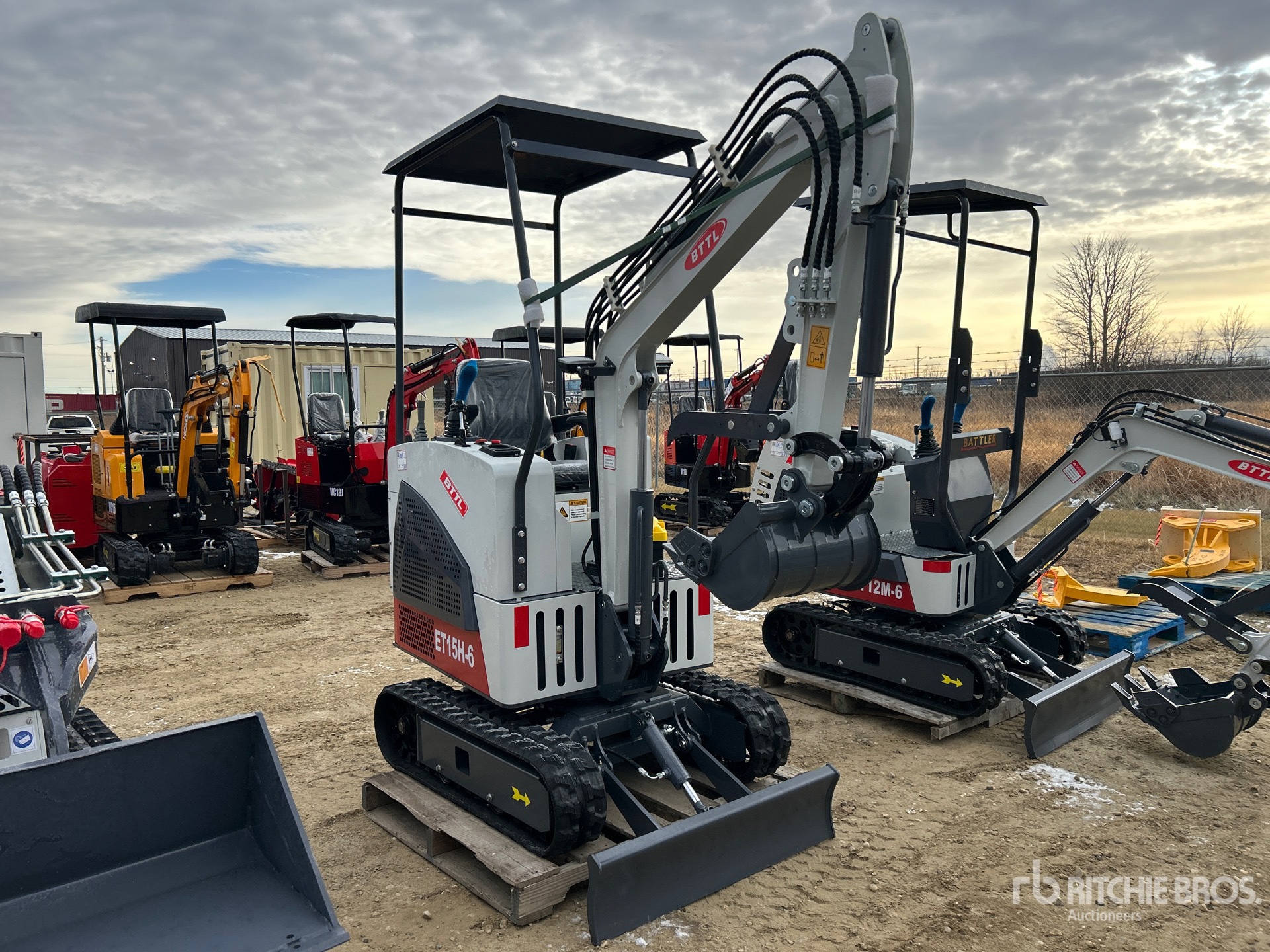 General Appearance with Foto, angolo anteriore destro