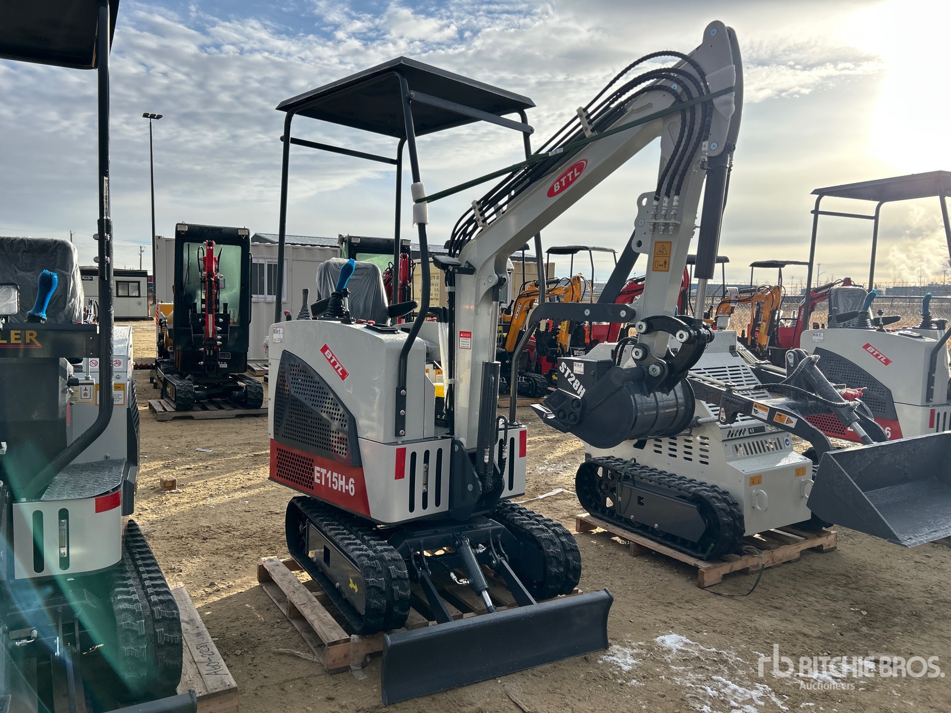 General Appearance with Foto, angolo anteriore destro