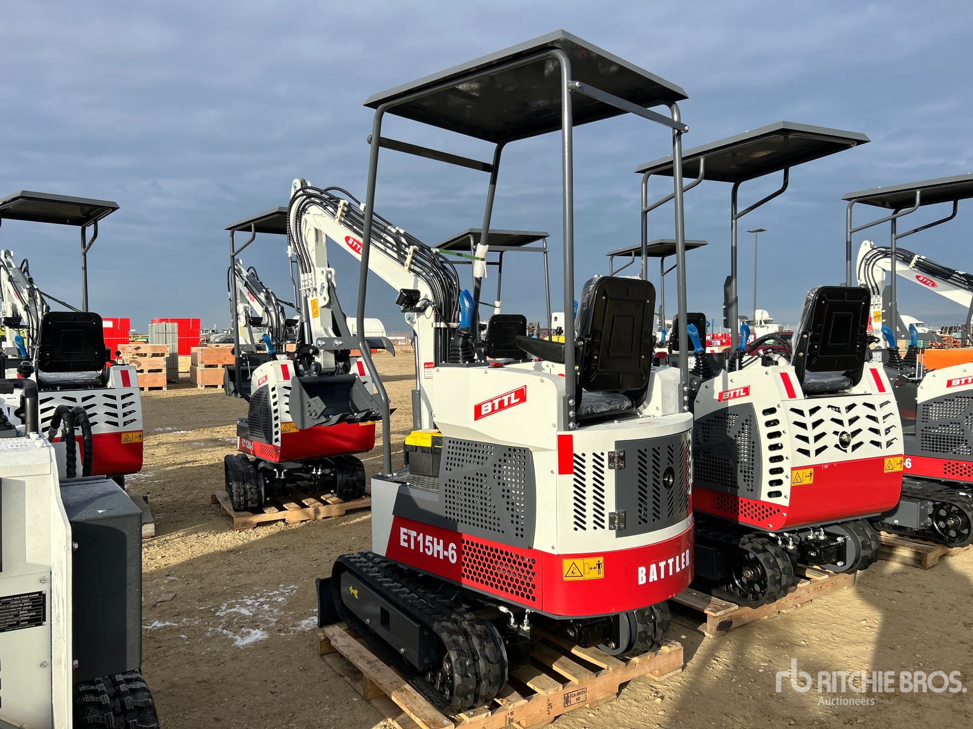 General Appearance with Foto, angolo posteriore sinistro