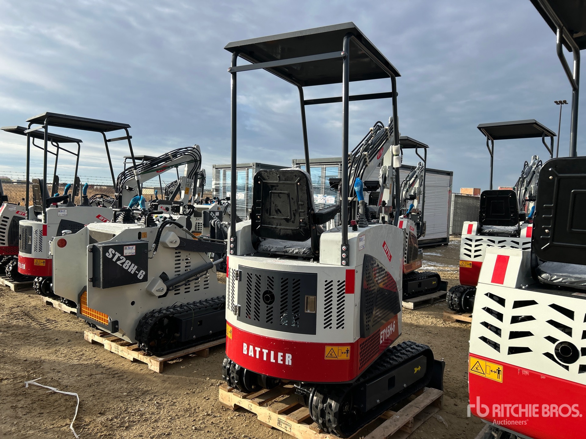 General Appearance with Foto, angolo anteriore sinistro