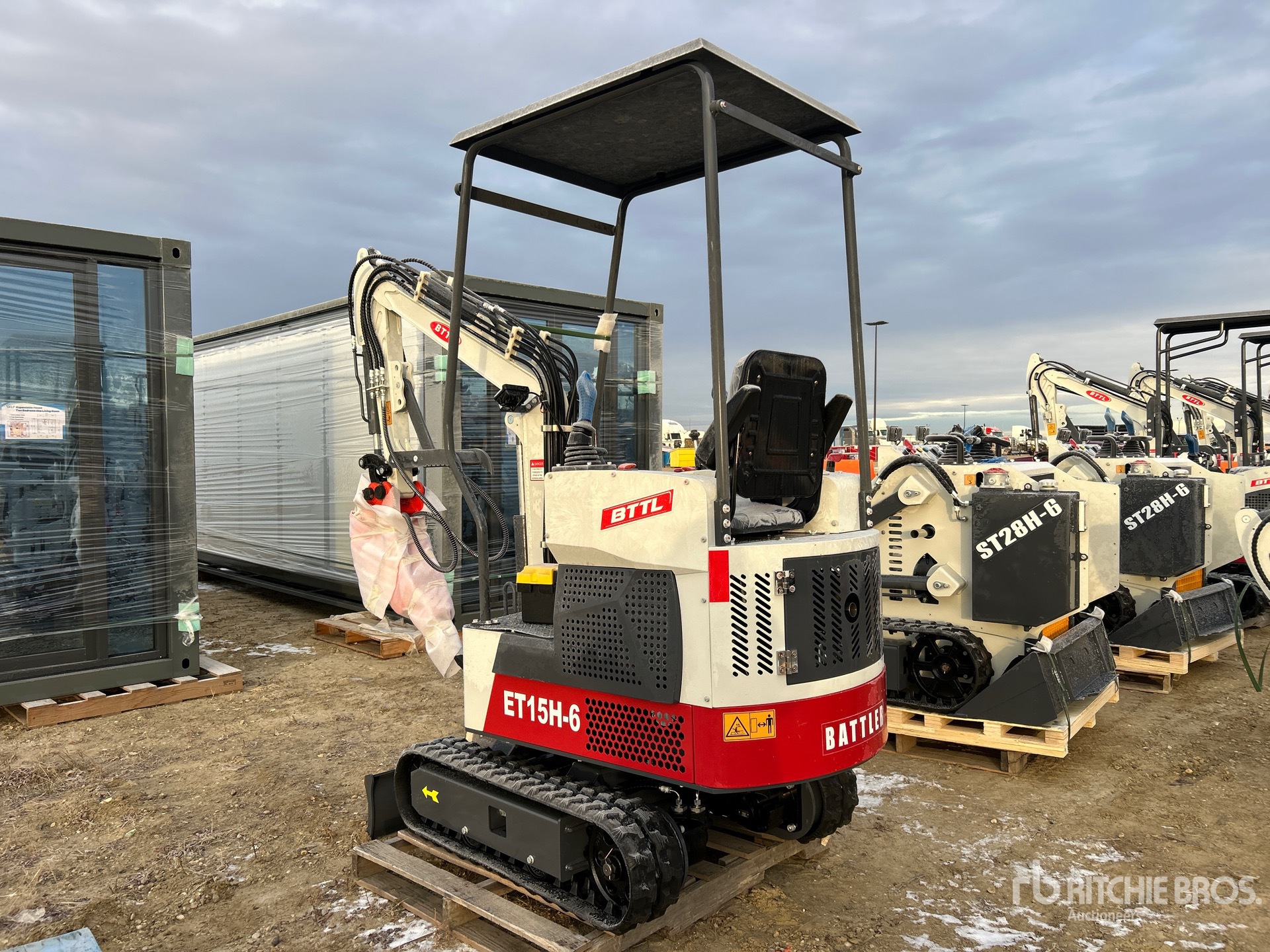 General Appearance with Foto, angolo posteriore sinistro