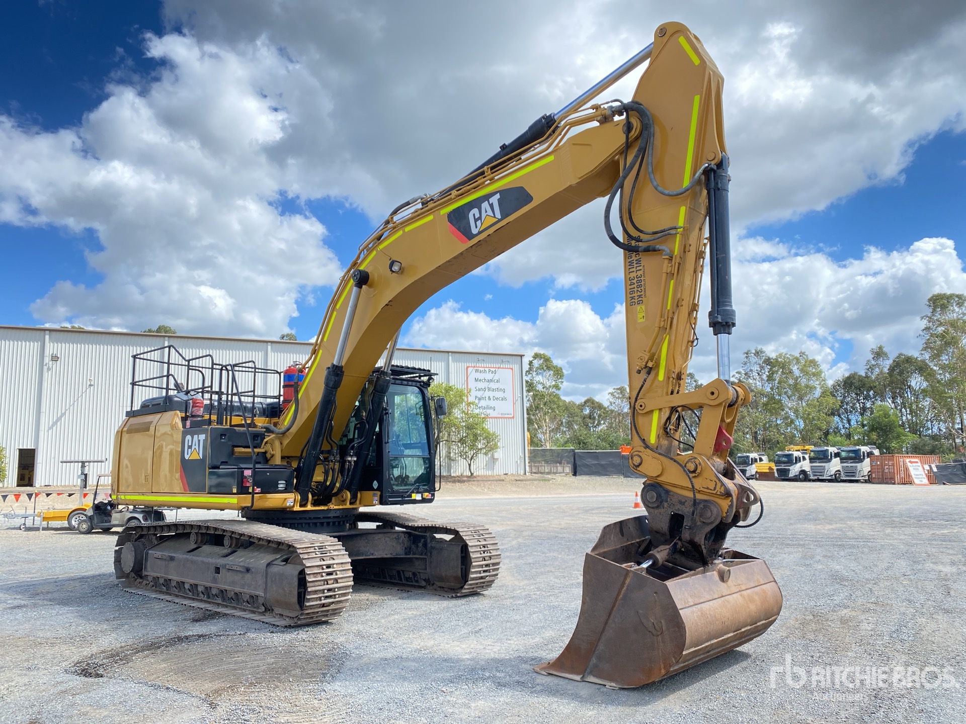 General Appearance with Imagen: esquina delantera derecha