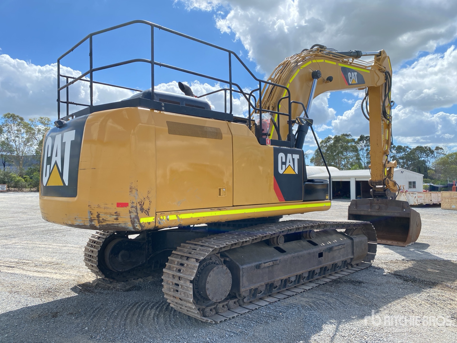 General Appearance with Imagen: esquina trasera derecha