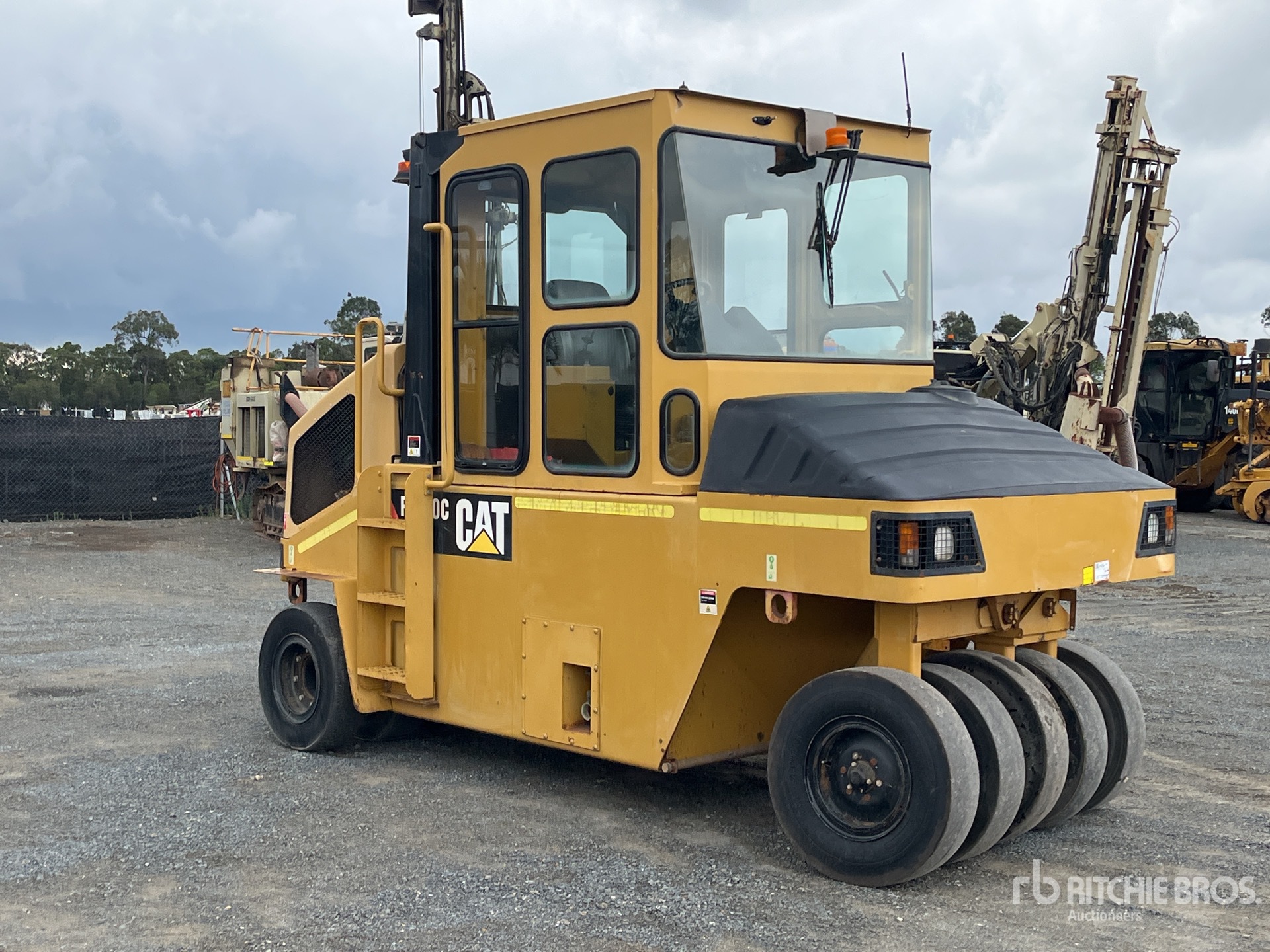 General Appearance with Foto, angolo anteriore destro