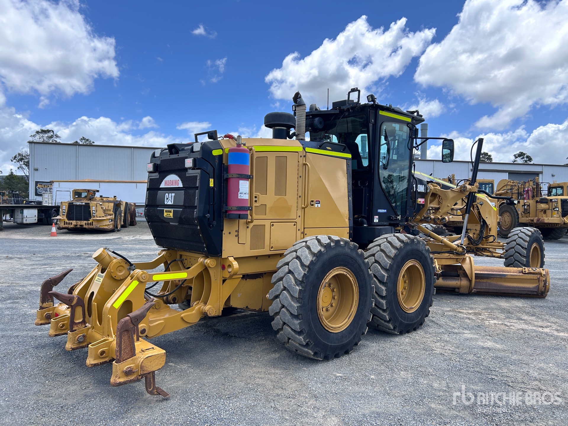 General Appearance with Imagen: esquina trasera derecha