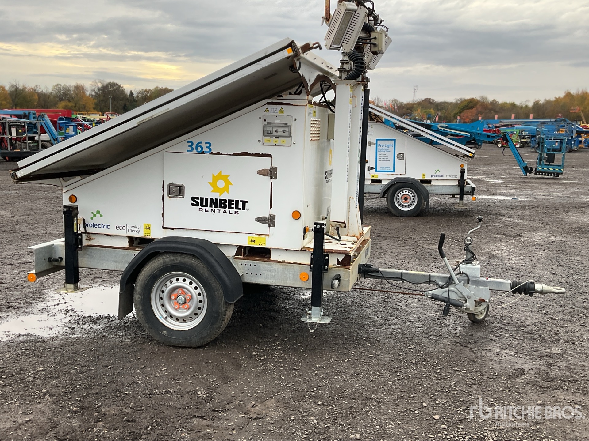 General Appearance with Foto, angolo posteriore sinistro