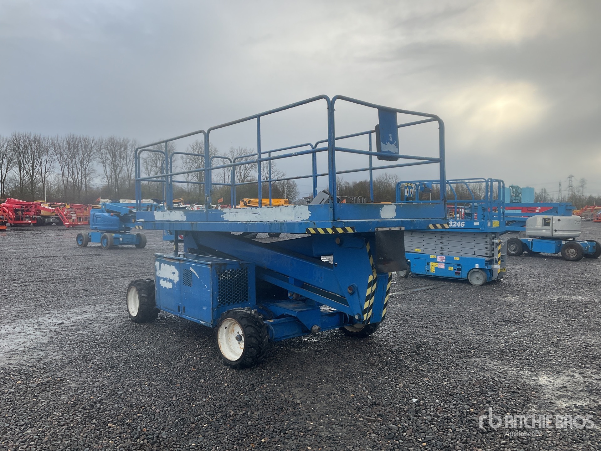 General Appearance with Picture, Right Front Corner