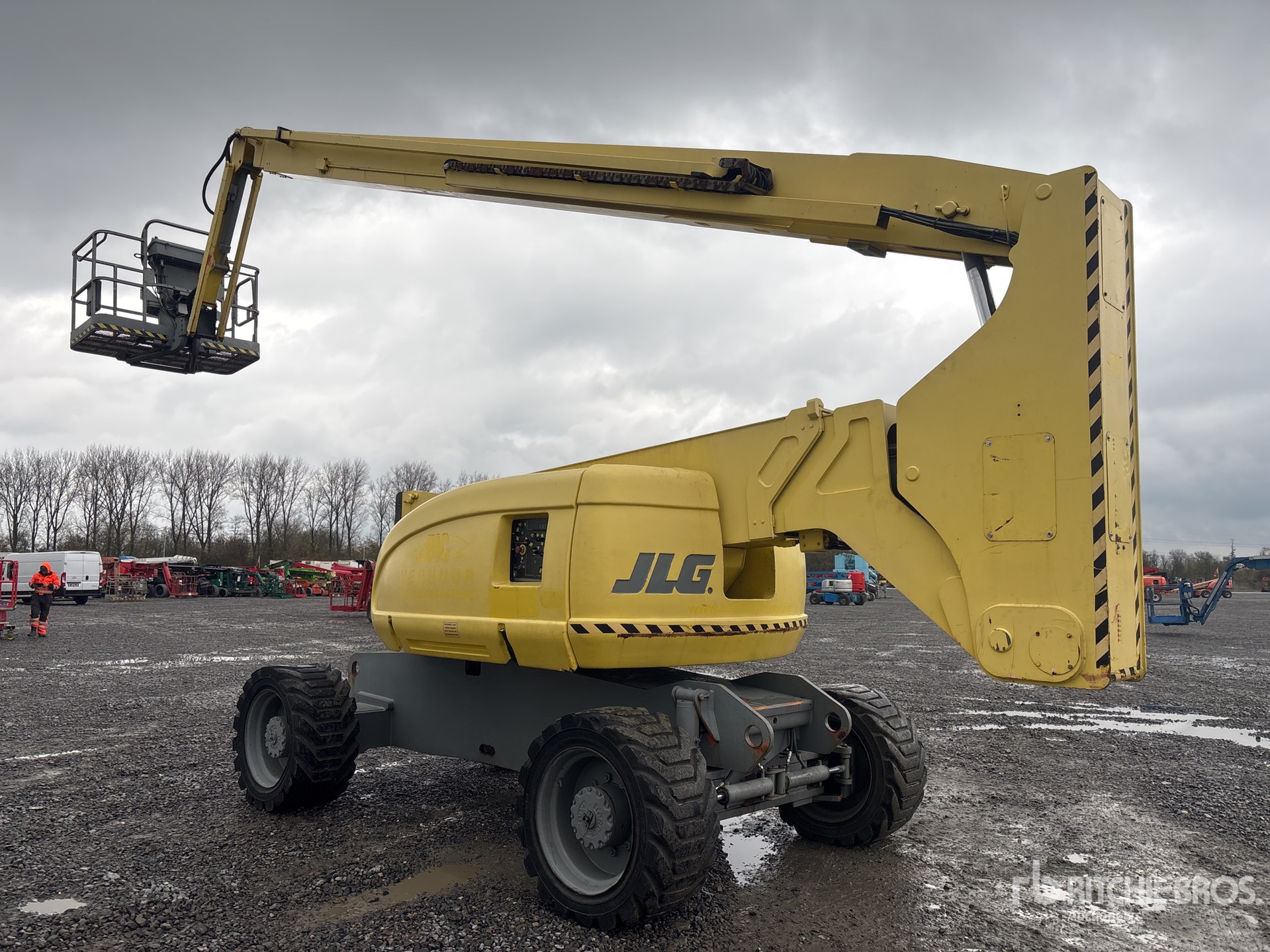 General Appearance with Imagen: esquina delantera derecha