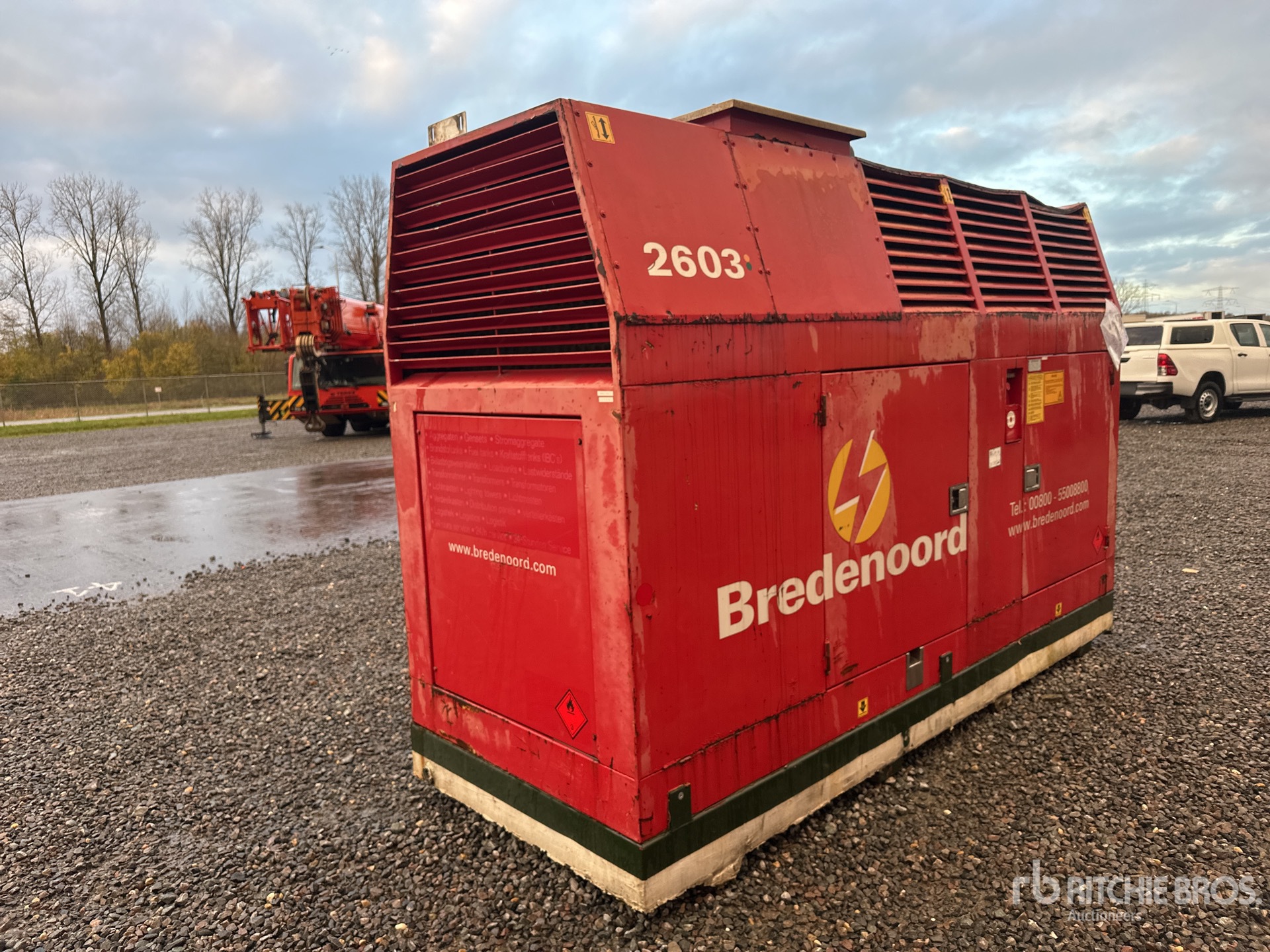 General Appearance with Picture, Right Rear Corner