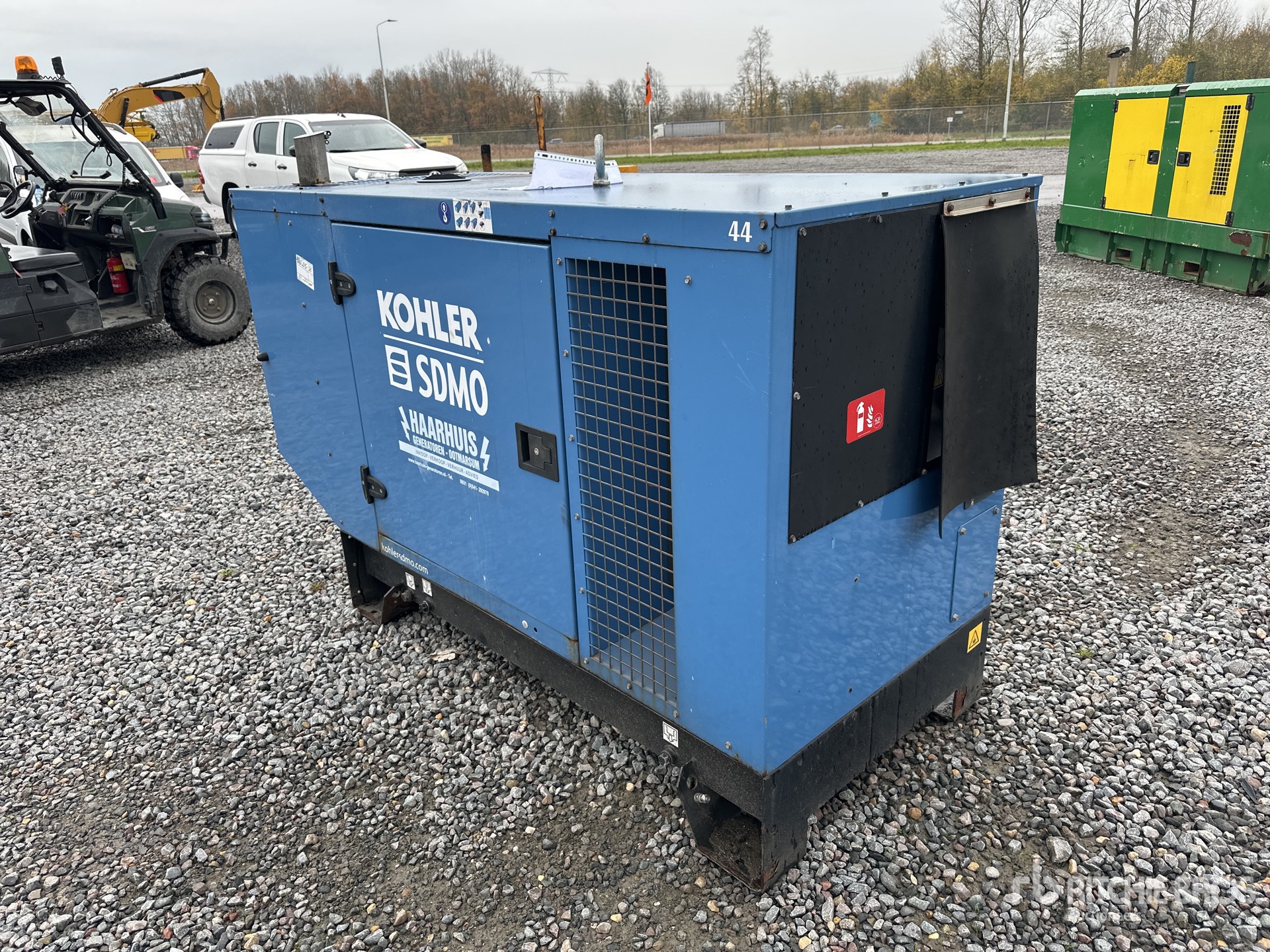 General Appearance with Picture, Right Front Corner