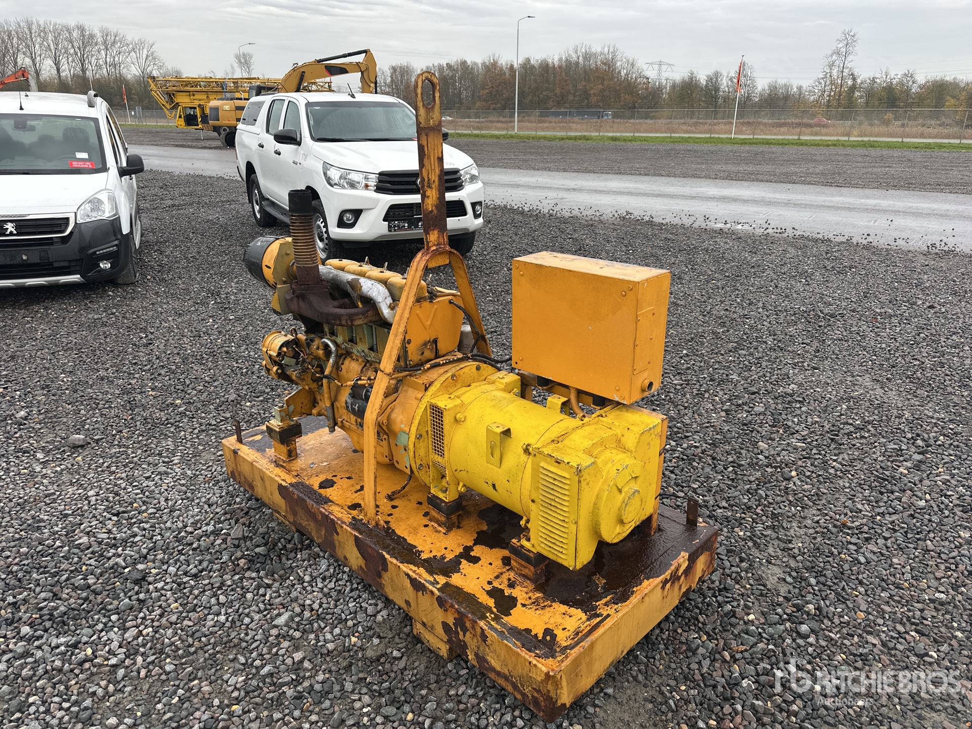 General Appearance with Picture, Left Rear Corner