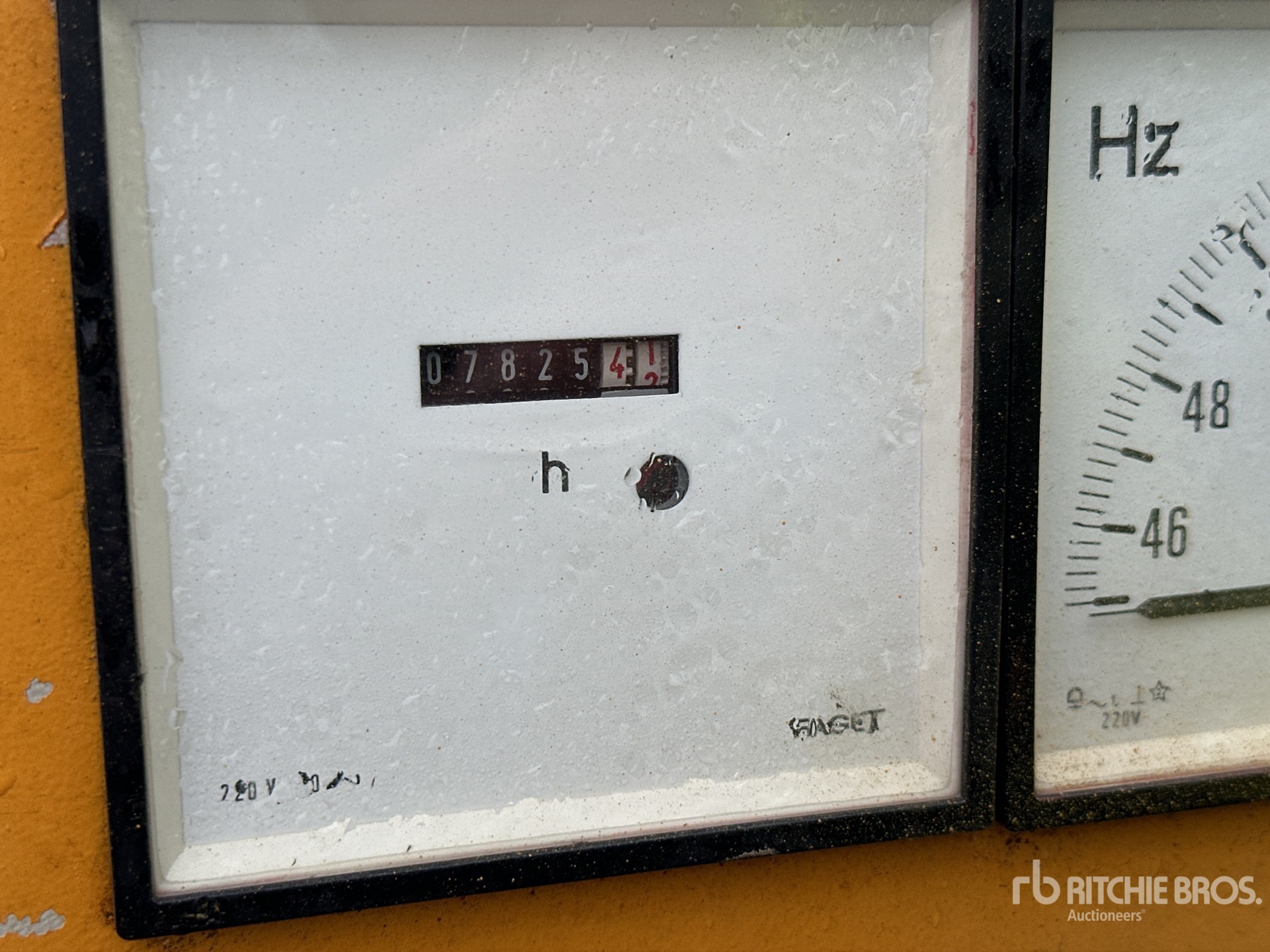 General Appearance with Hour Meter / Odometer