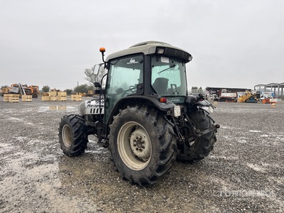 General Appearance with Foto, angolo posteriore sinistro