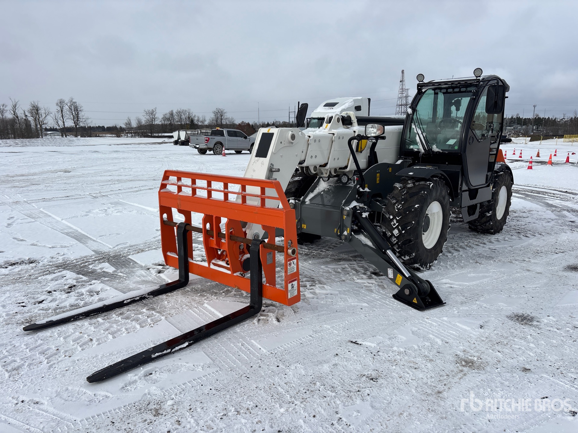 General Appearance with Image, coin avant gauche