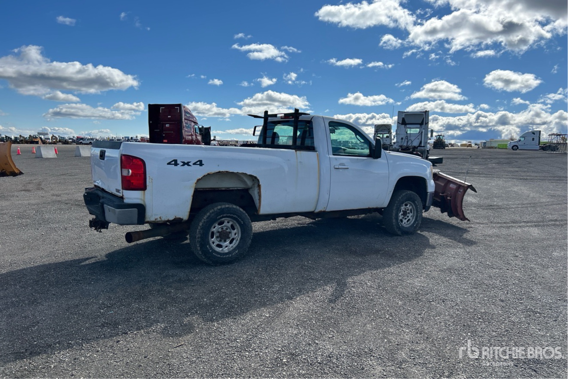 General Appearance with Picture, Right Rear Corner