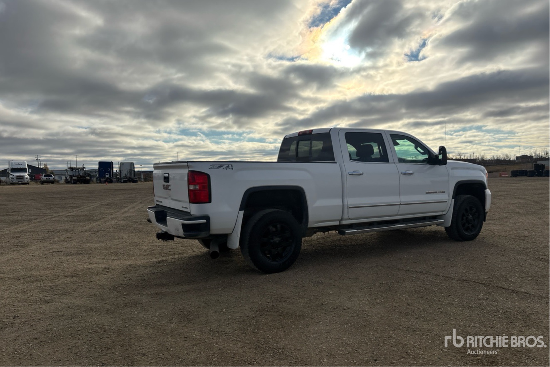 General Appearance with Picture, Right Rear Corner