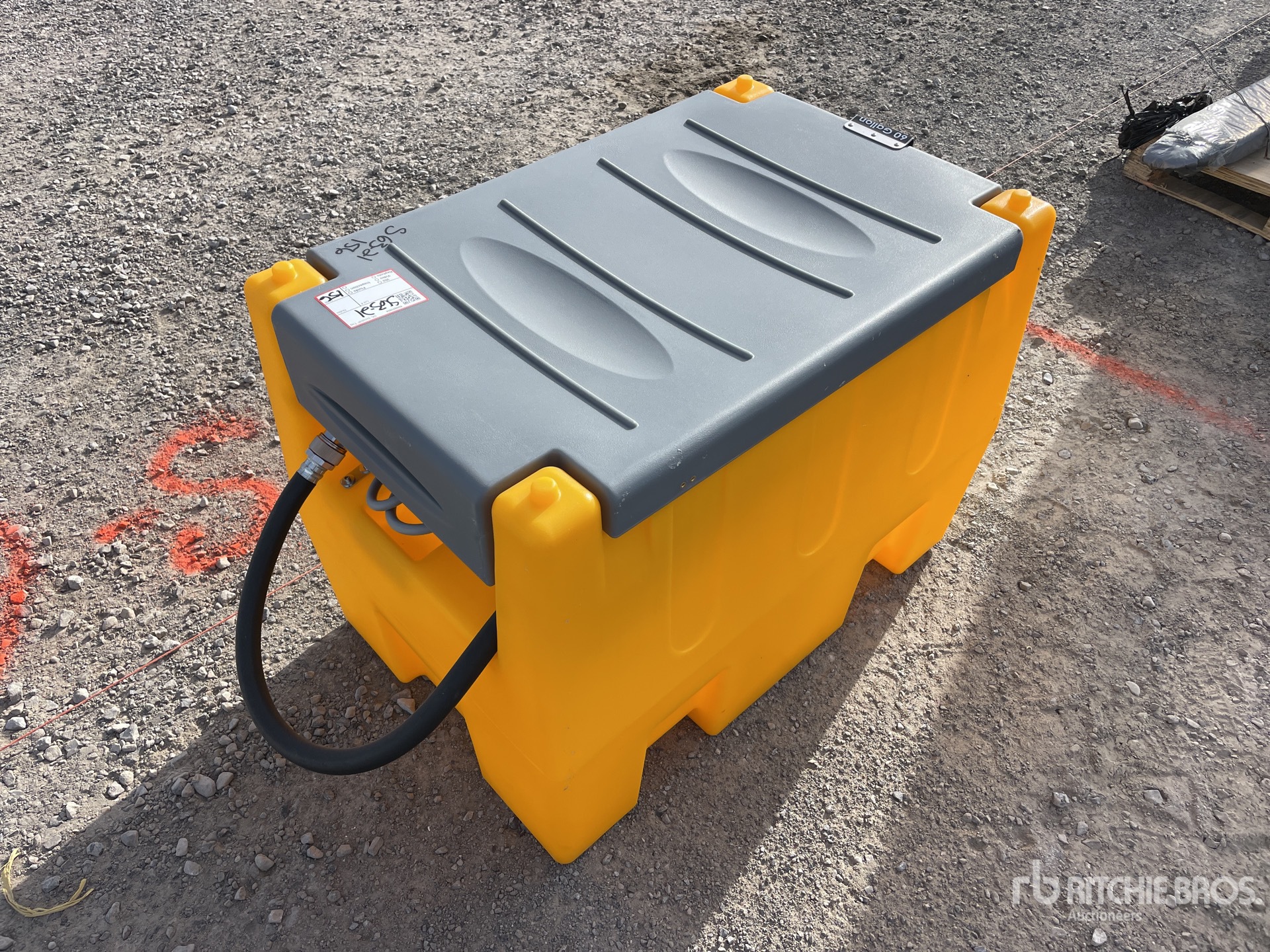 General Appearance with Foto, angolo posteriore sinistro