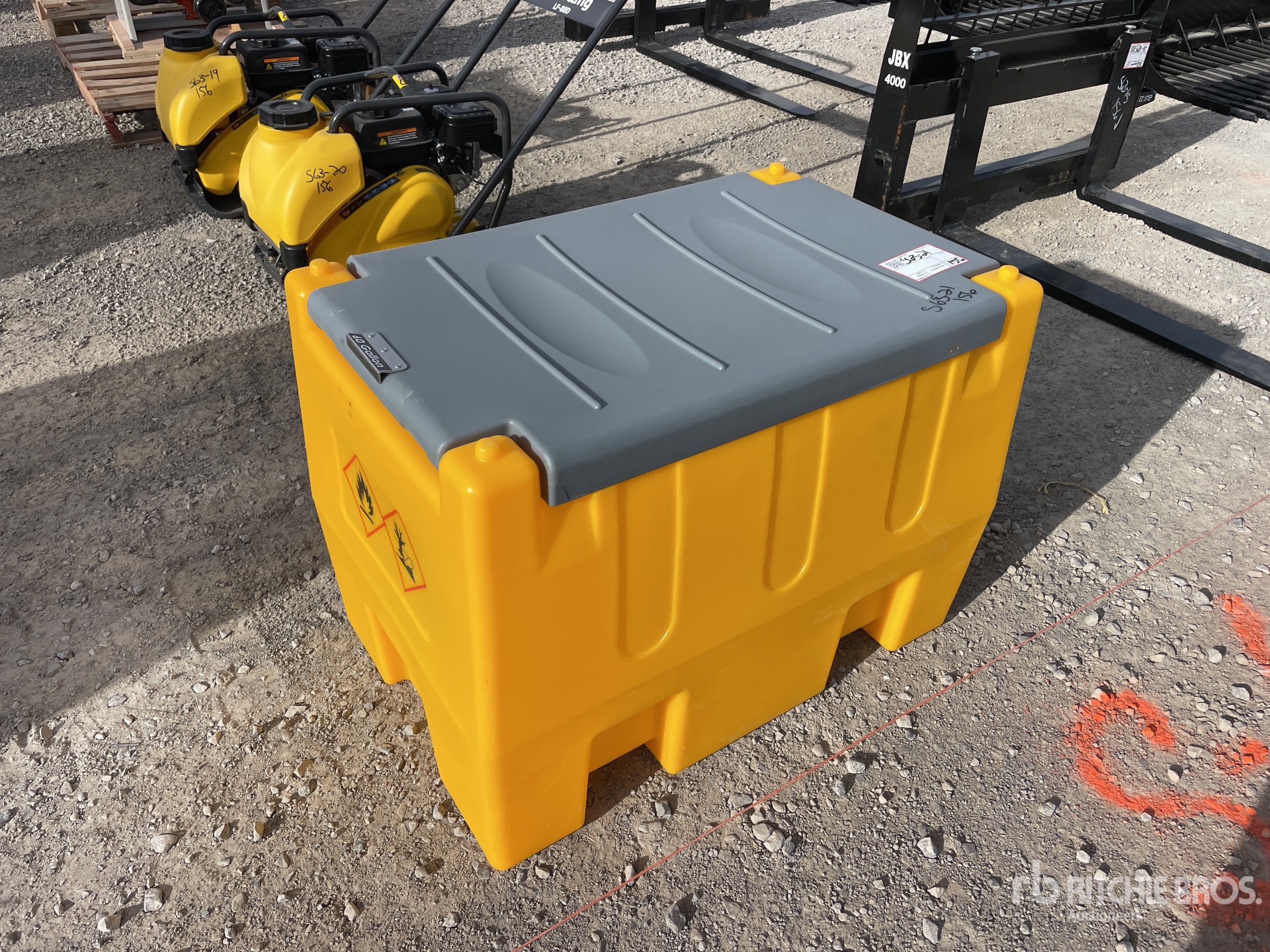 General Appearance with Foto, angolo anteriore destro