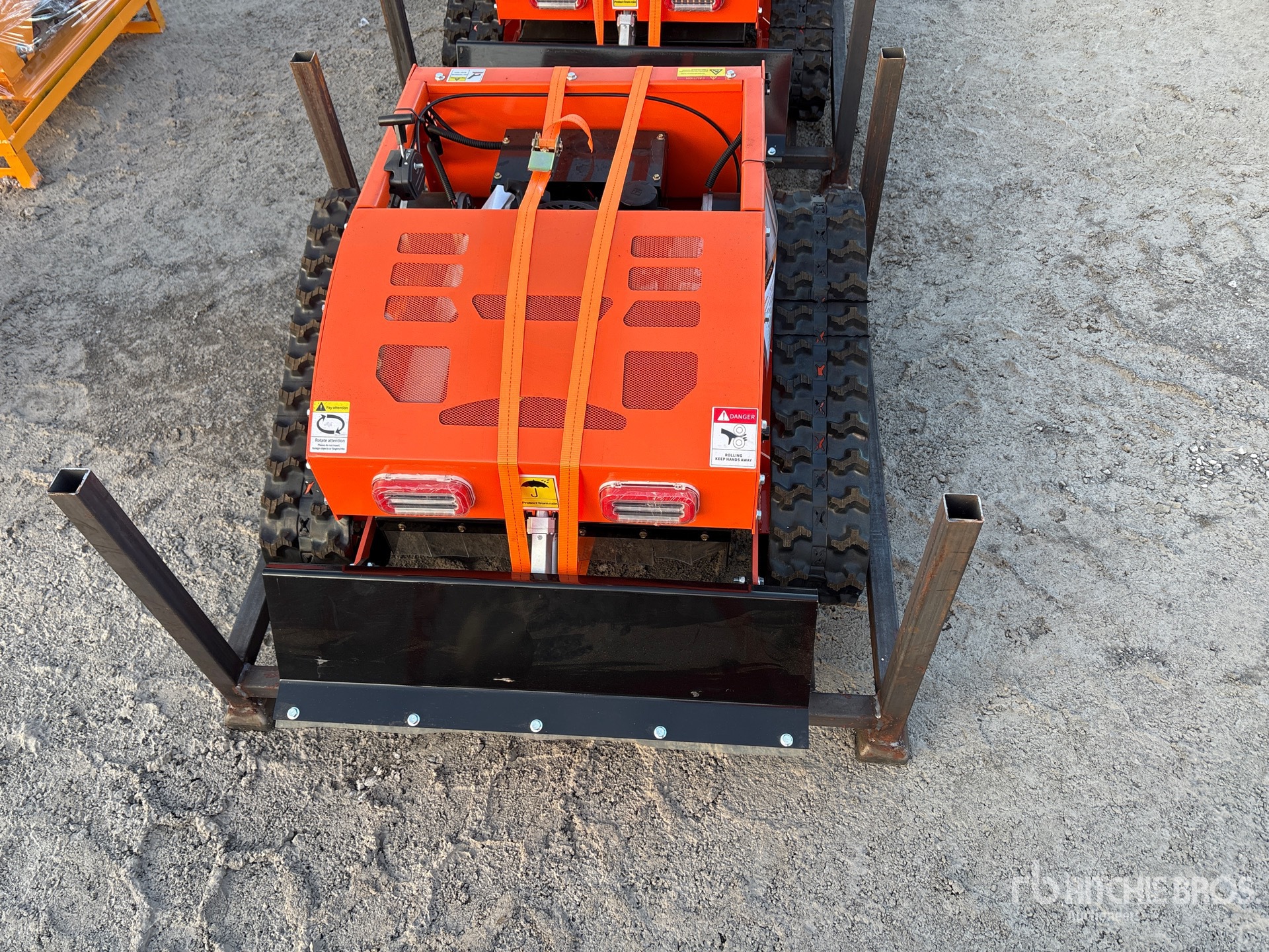 General Appearance with Featured Photo