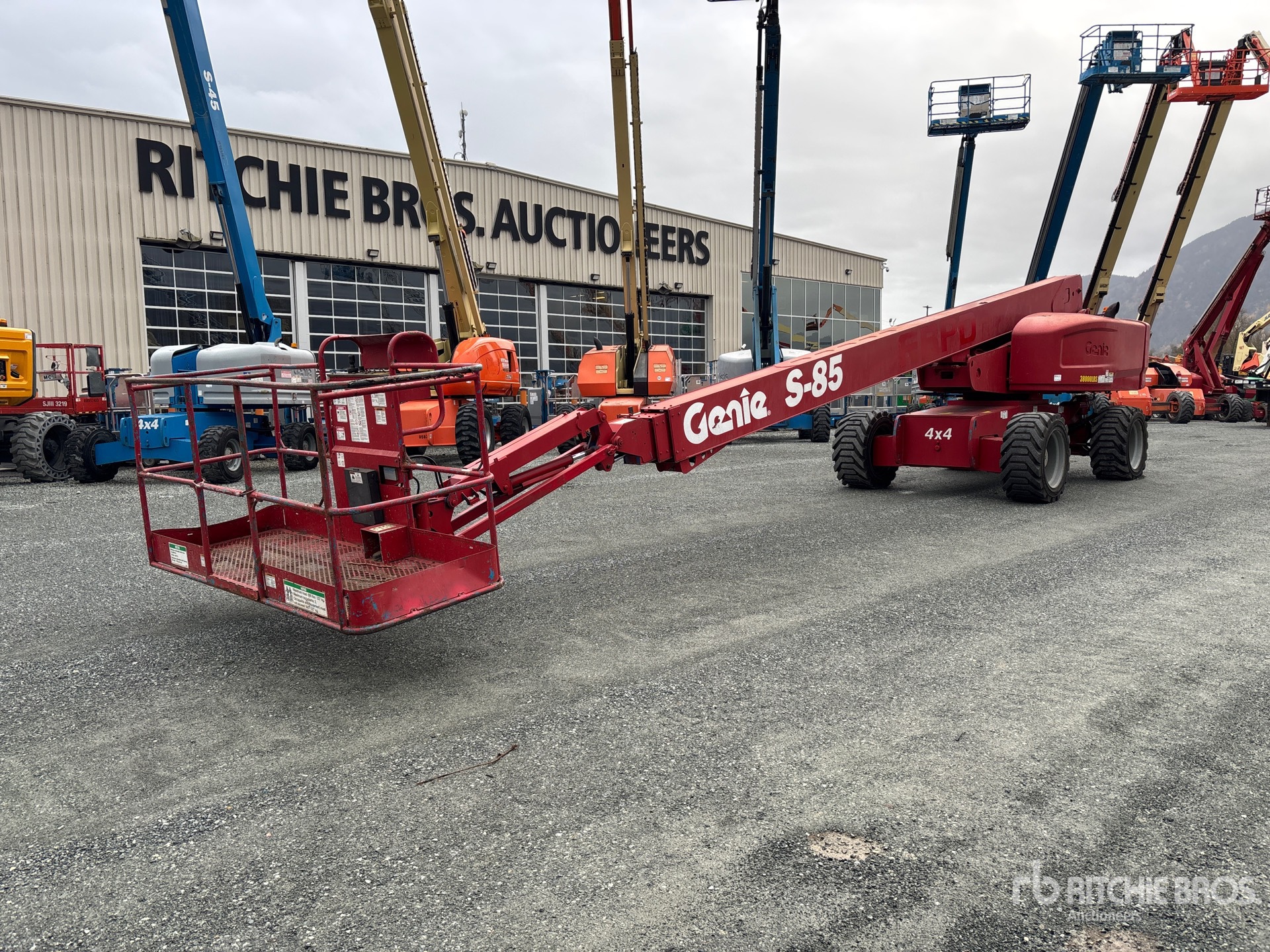 General Appearance with Picture, Left Front Corner