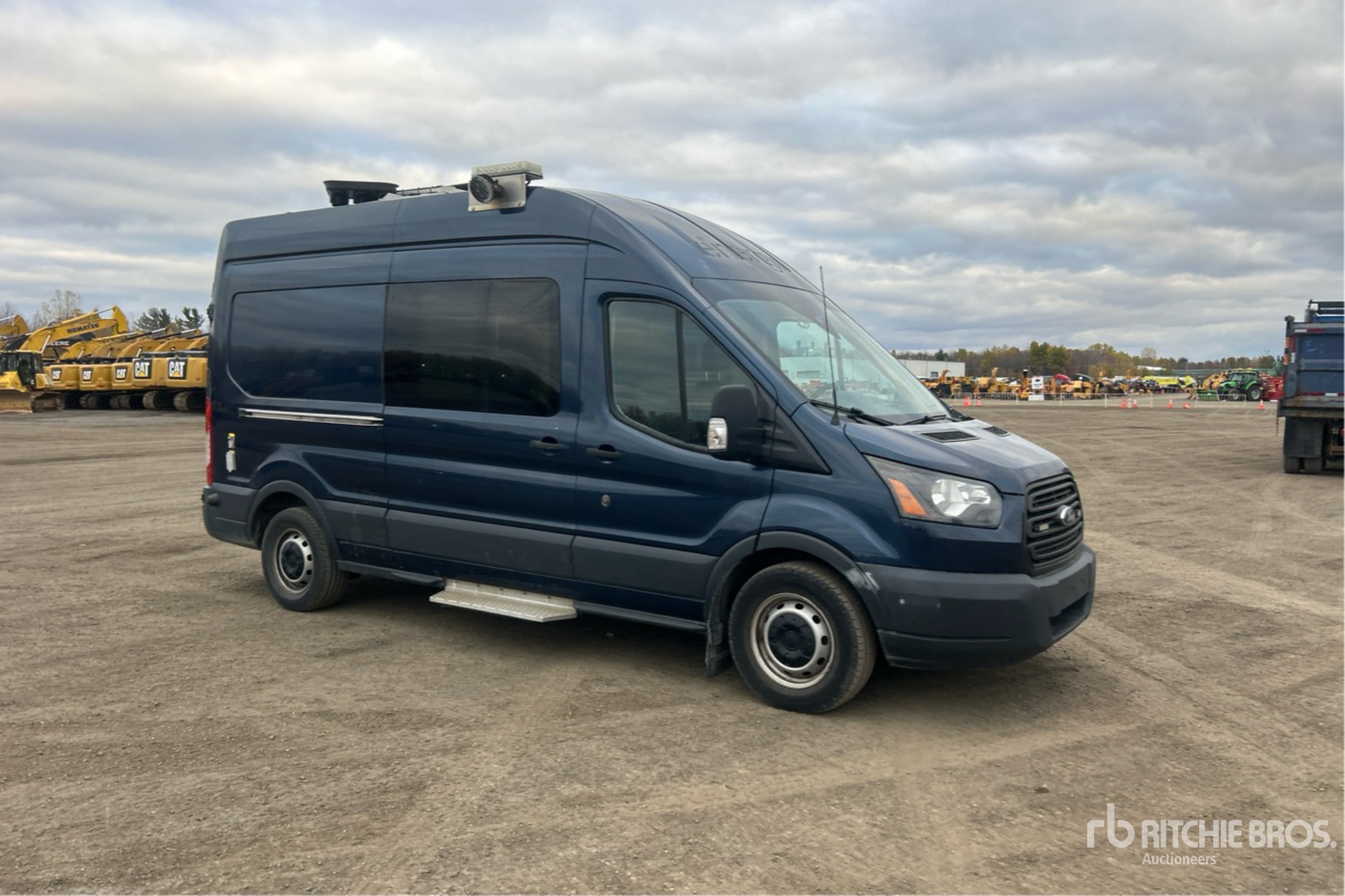 General Appearance with Bild, Ecke vorne rechts