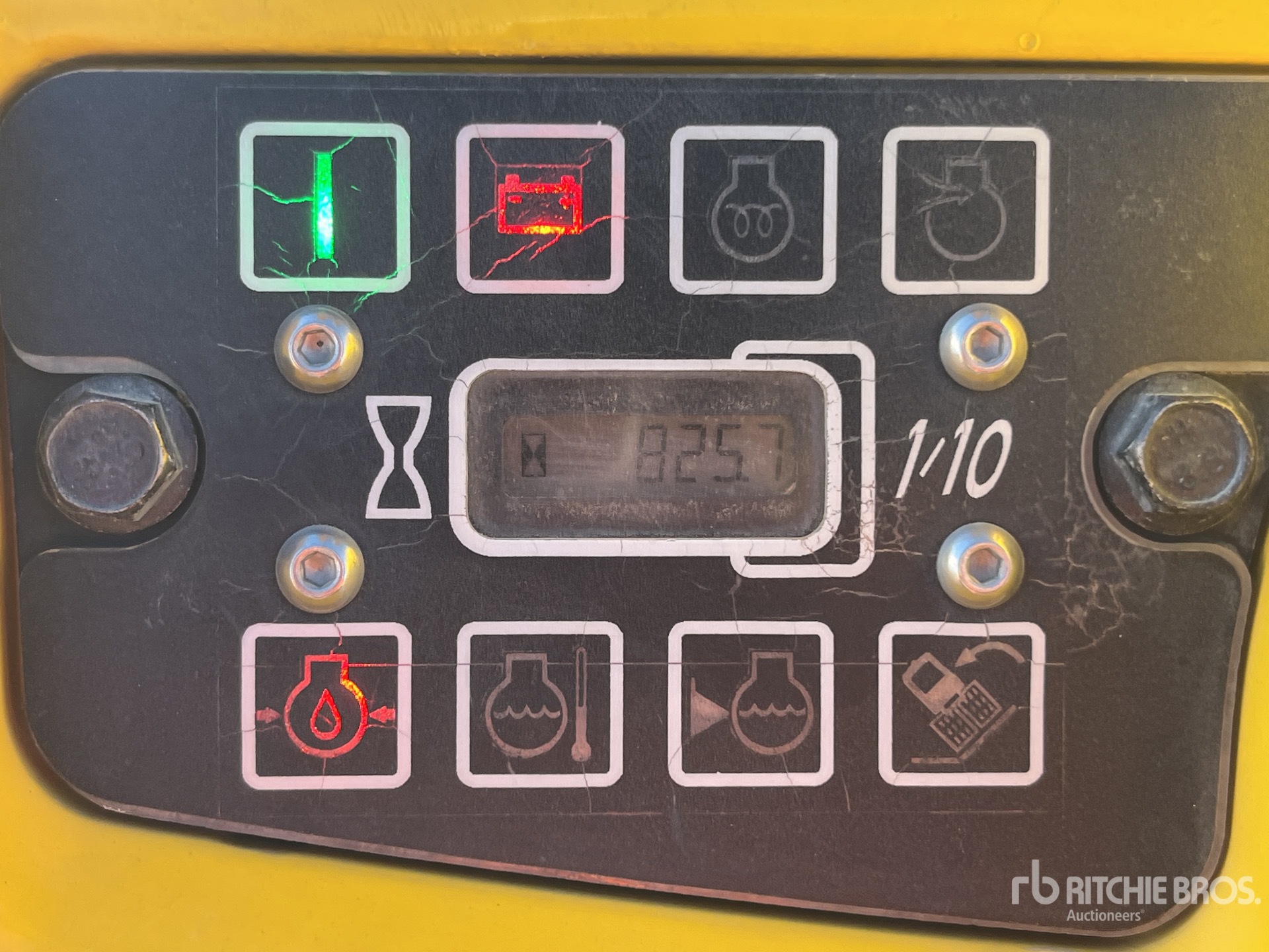 General Appearance with Hour Meter / Odometer