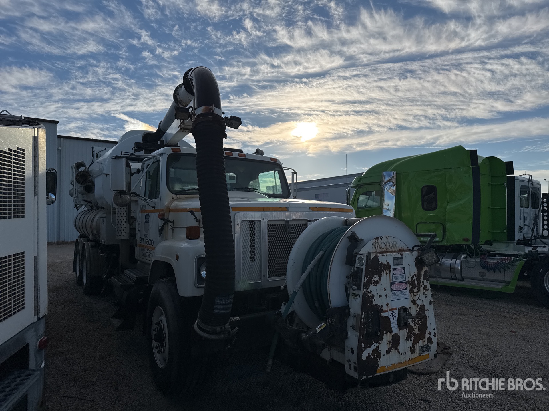 General Appearance with Foto, angolo anteriore destro