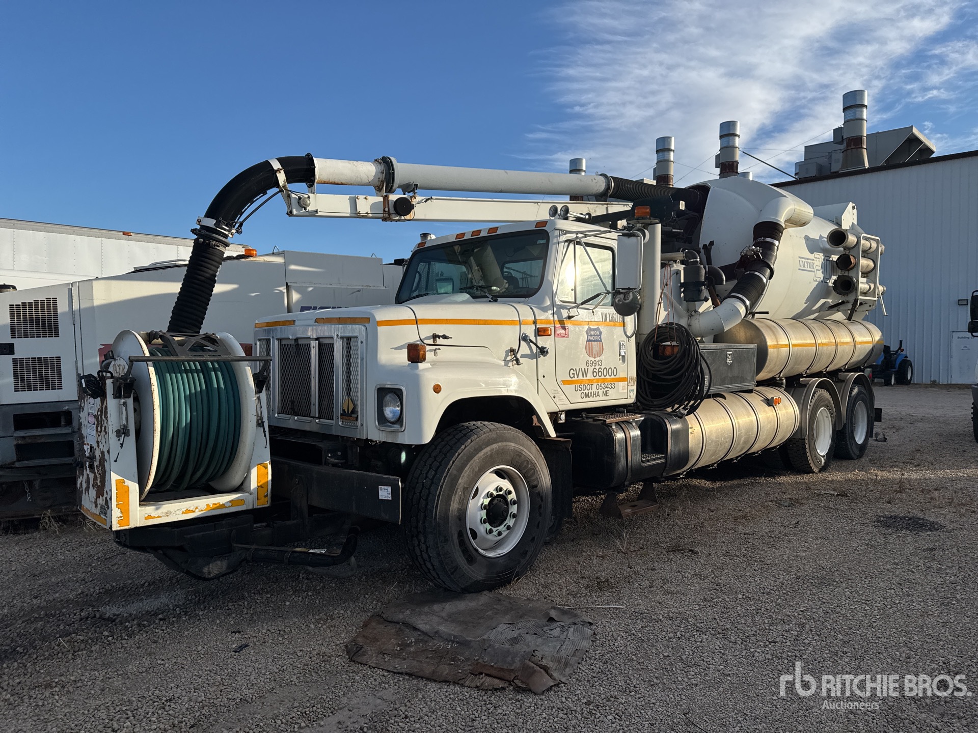 General Appearance with Foto, angolo anteriore sinistro