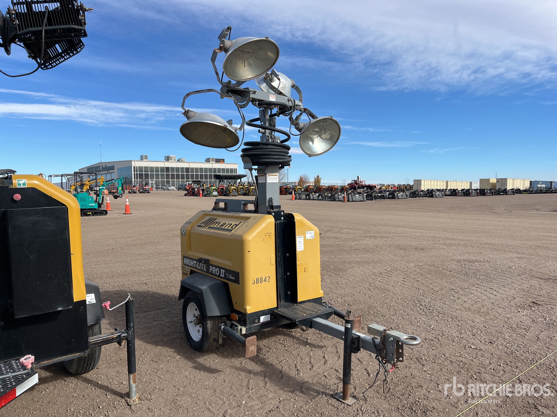 General Appearance with Bild, Ecke vorne rechts