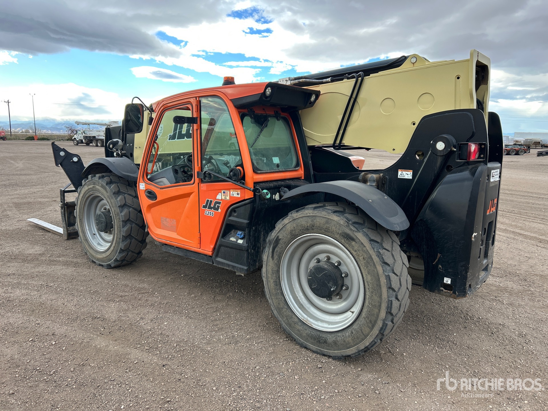 General Appearance with Imagen: esquina trasera izquierda