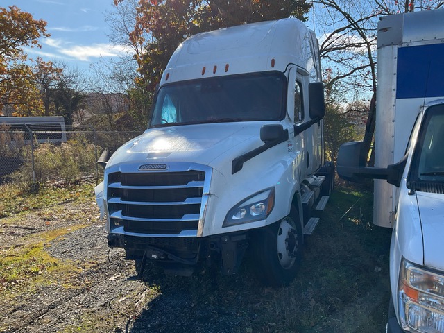 2022 Freightliner Cascadia 126 6x4 T/A Sleeper Truck Tractor (Inoperable) 2022 Freightliner Cascadia 126 6x4 T/A Sleeper Truck Tractor (Inoperable)