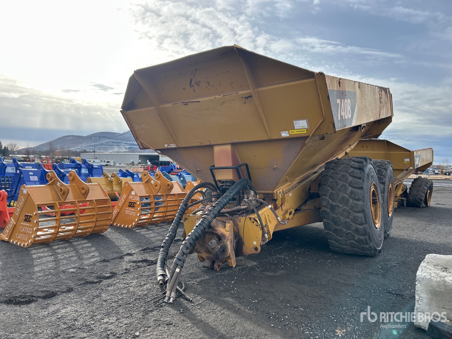 General Appearance with Picture, Left Front Corner