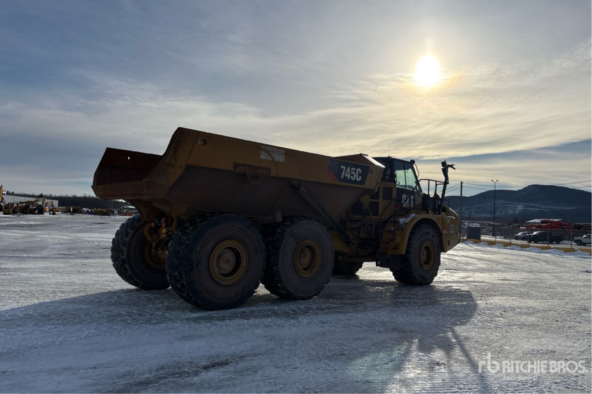 General Appearance with Imagen: esquina trasera derecha