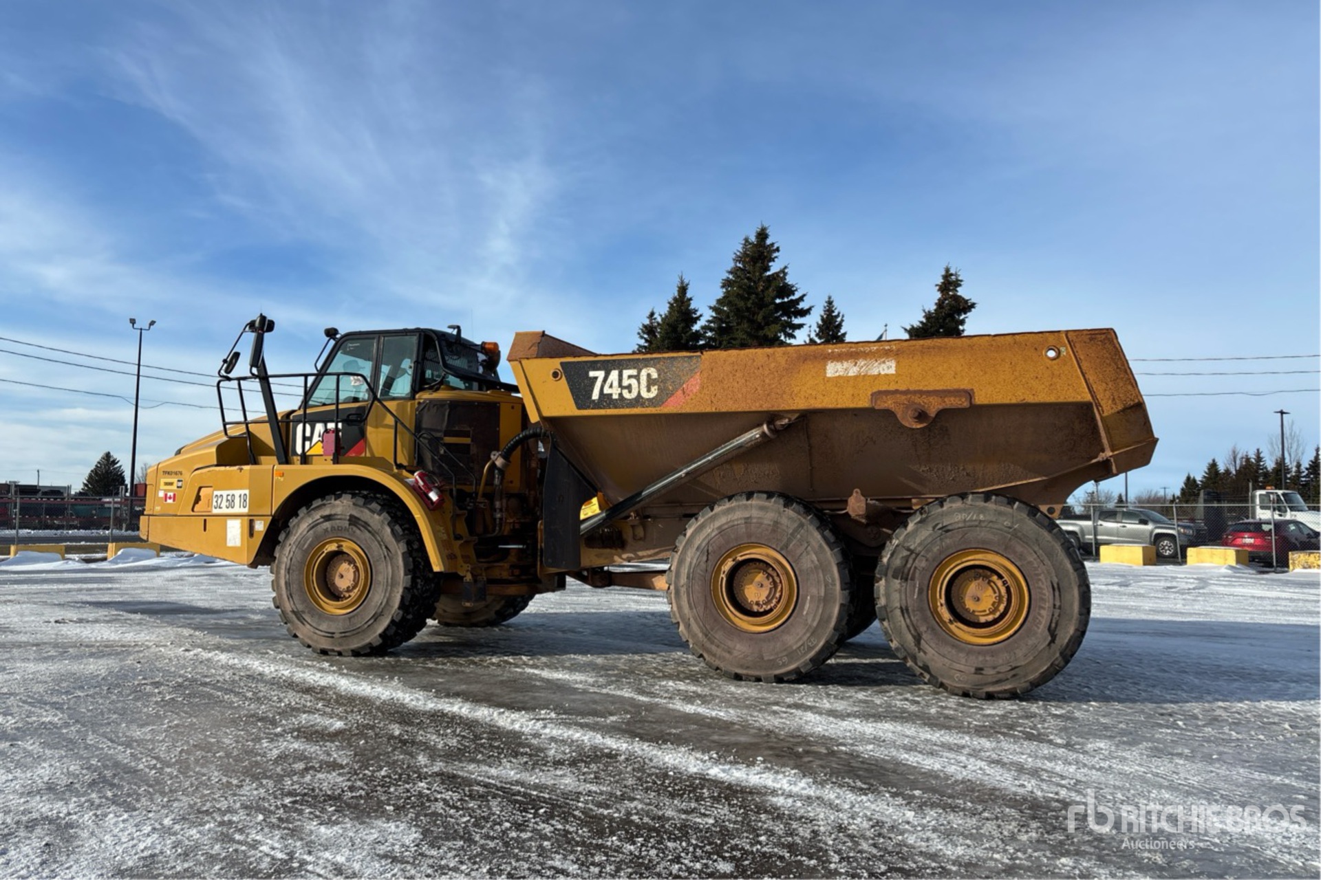 General Appearance with Imagen: esquina trasera izquierda