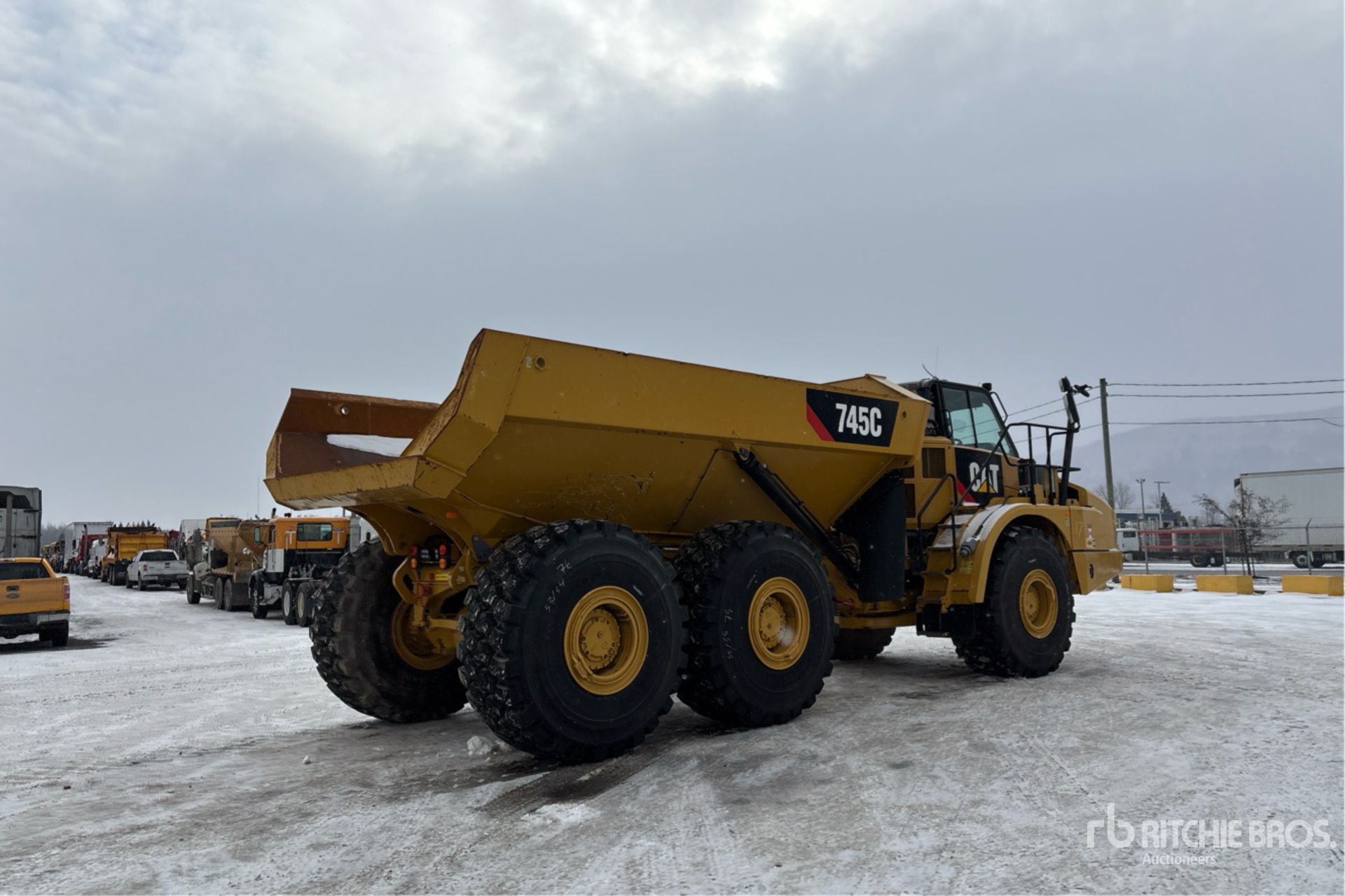 General Appearance with Foto, angolo anteriore sinistro