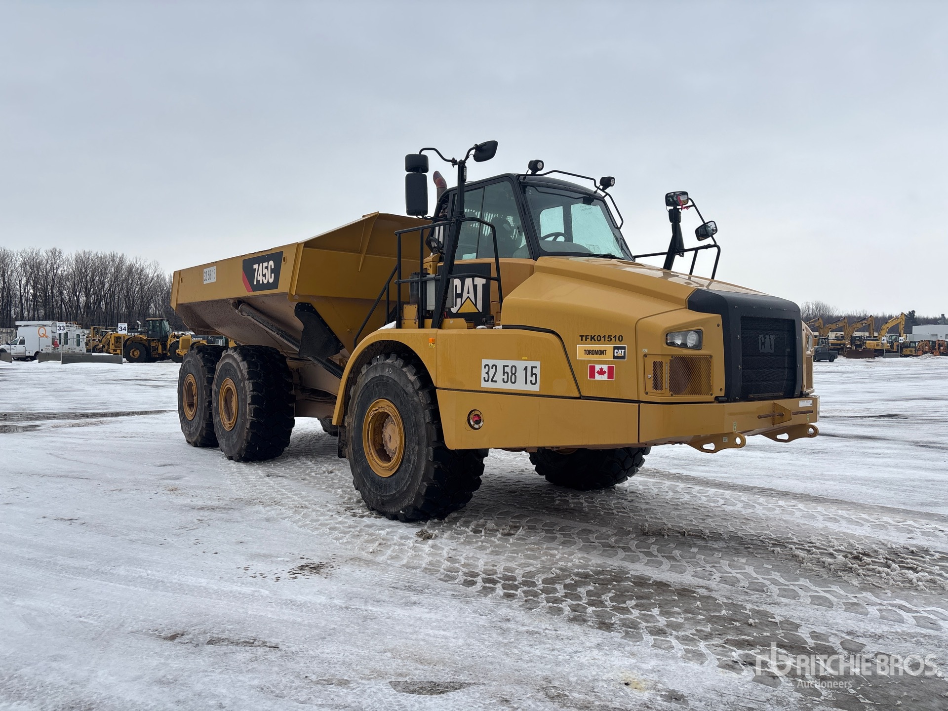 General Appearance with Bild, Ecke vorne rechts