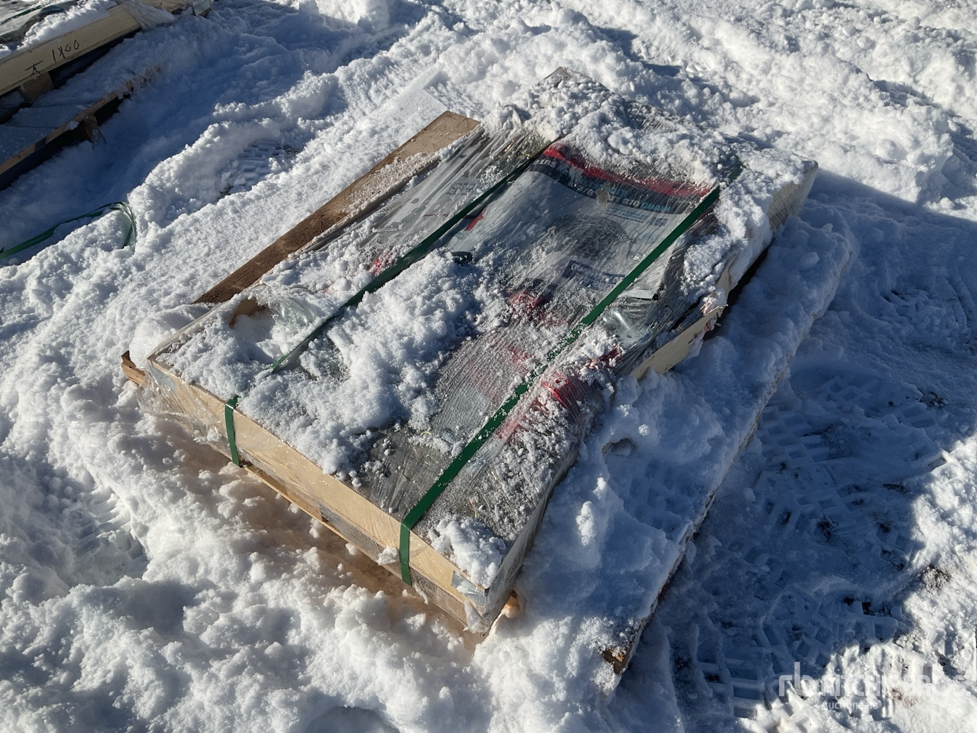 General Appearance with Image, coin avant droit