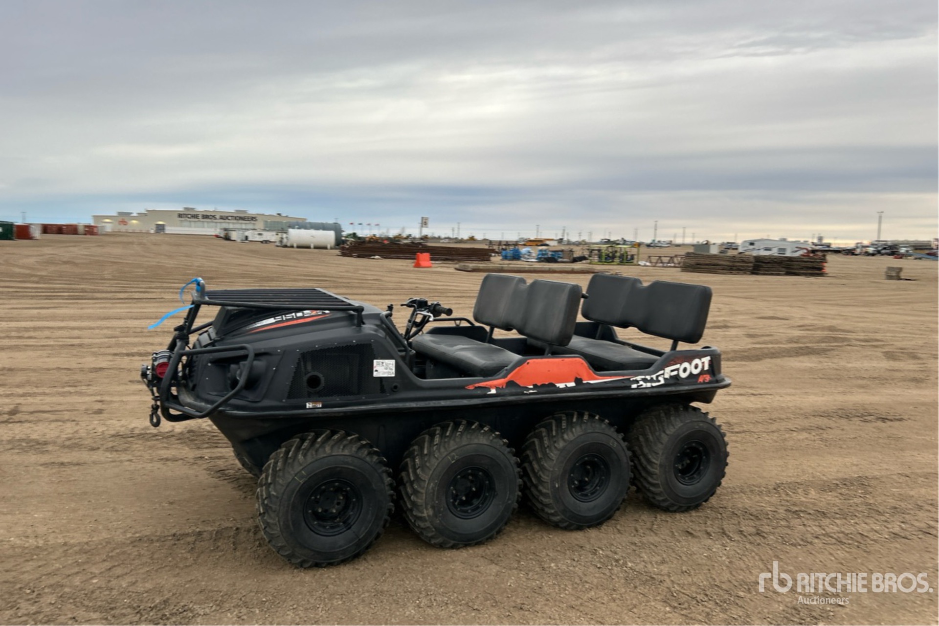 General Appearance with Foto, angolo anteriore sinistro