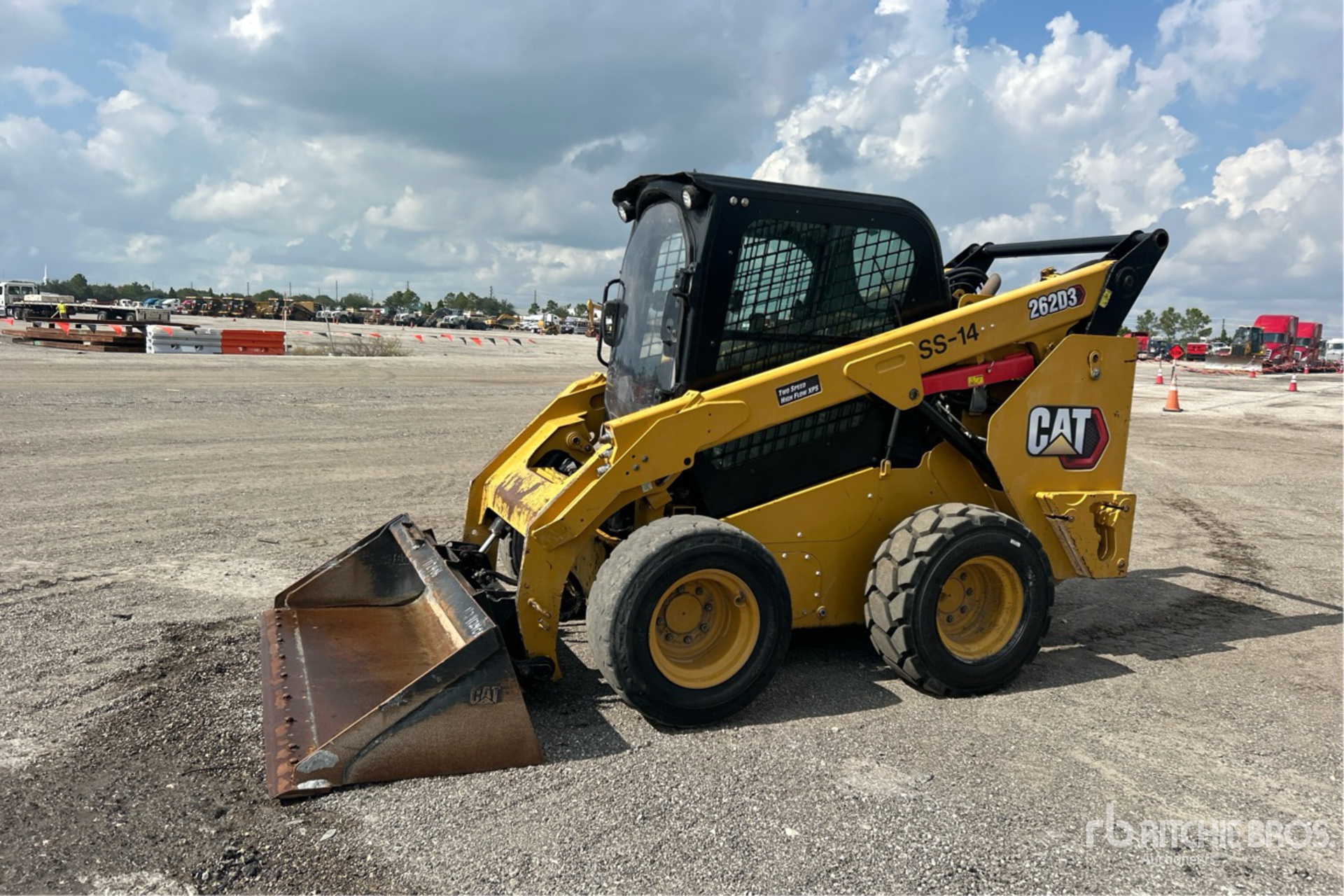 General Appearance with Bild, Ecke vorne links