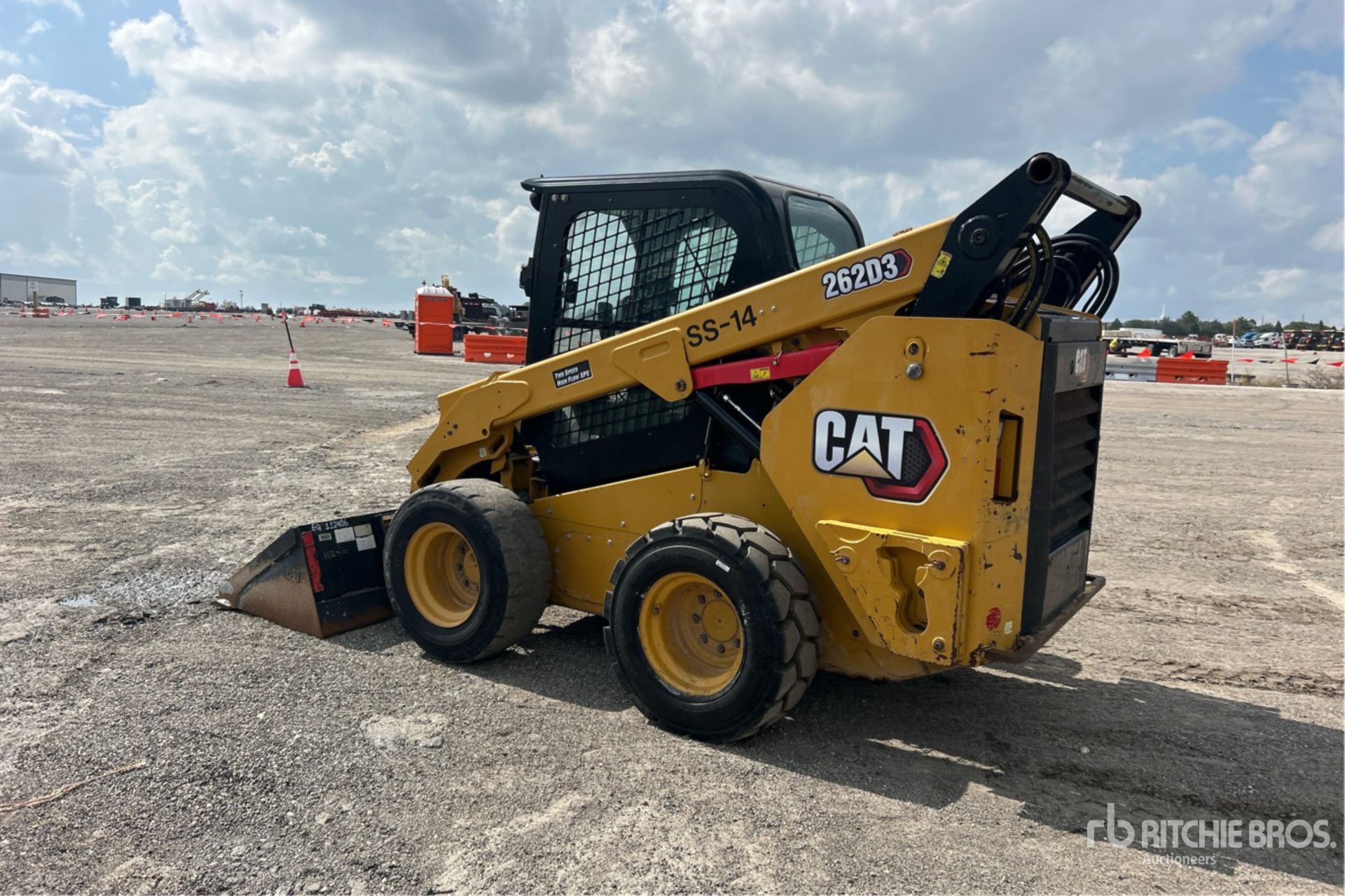 General Appearance with Bild, Ecke hinten links