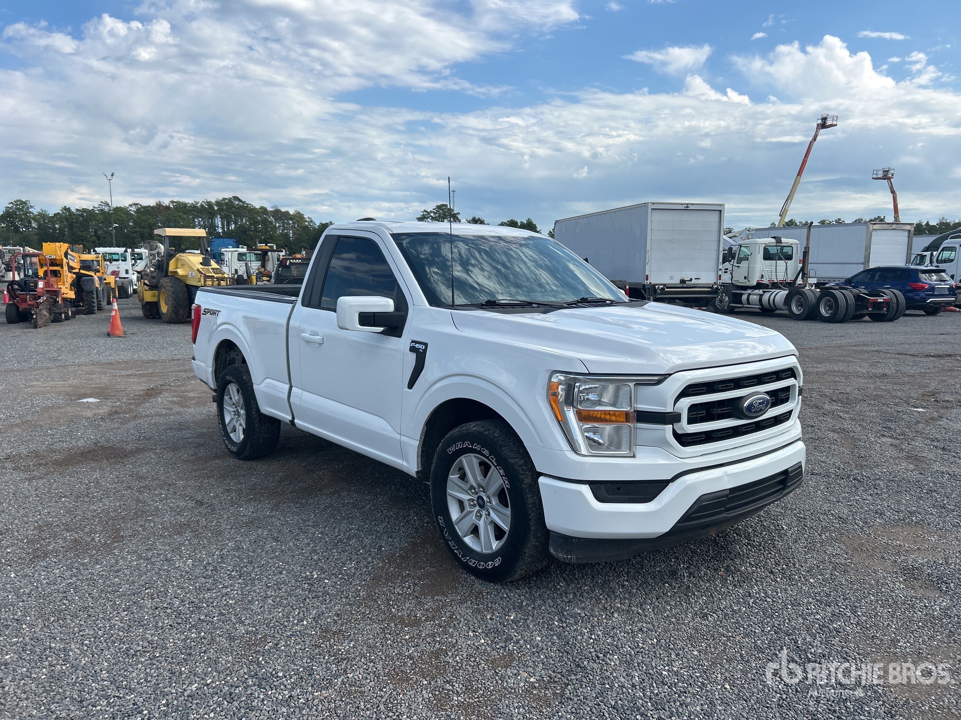 General Appearance with Picture, Right Front Corner