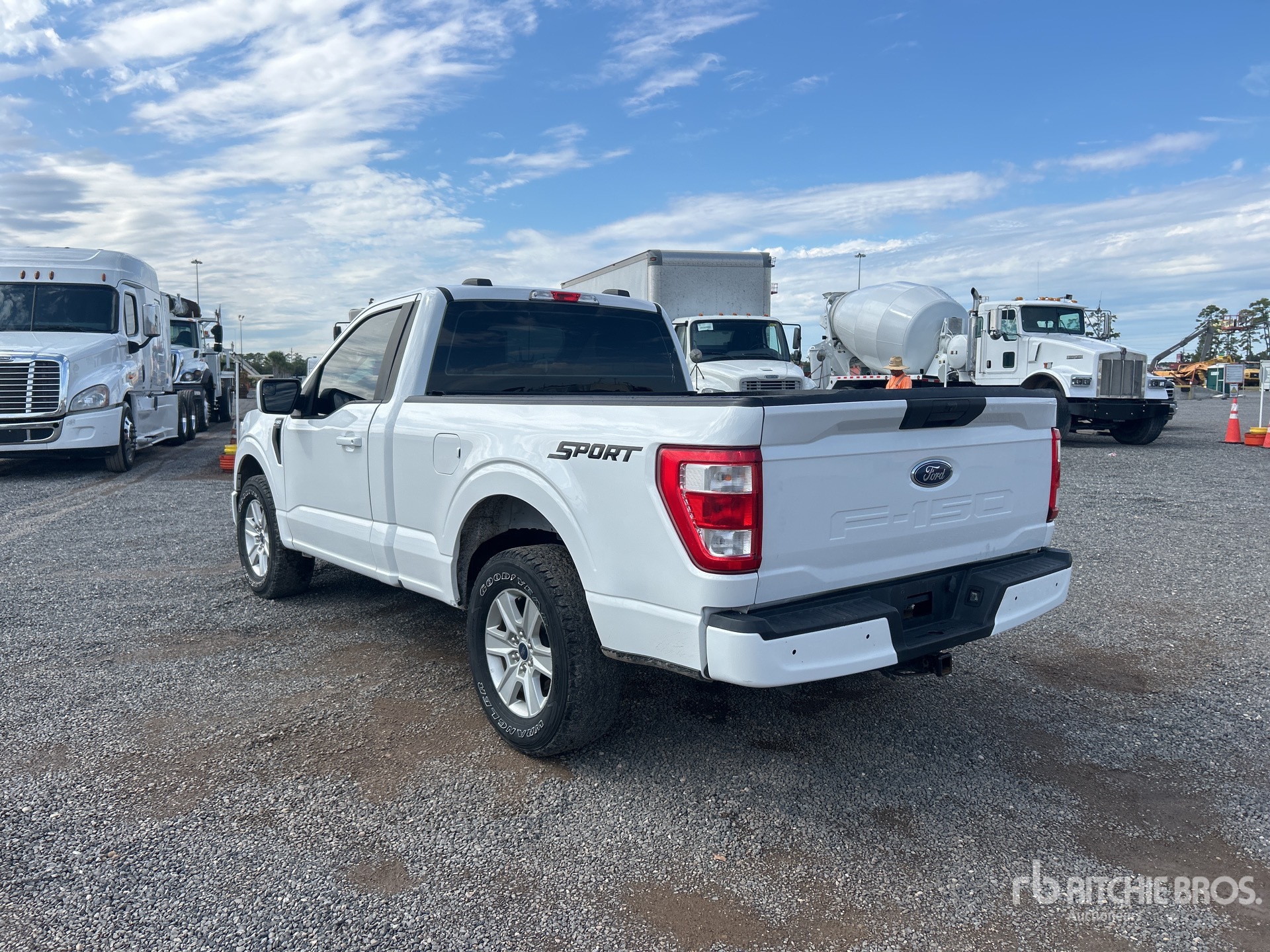 General Appearance with Picture, Left Rear Corner