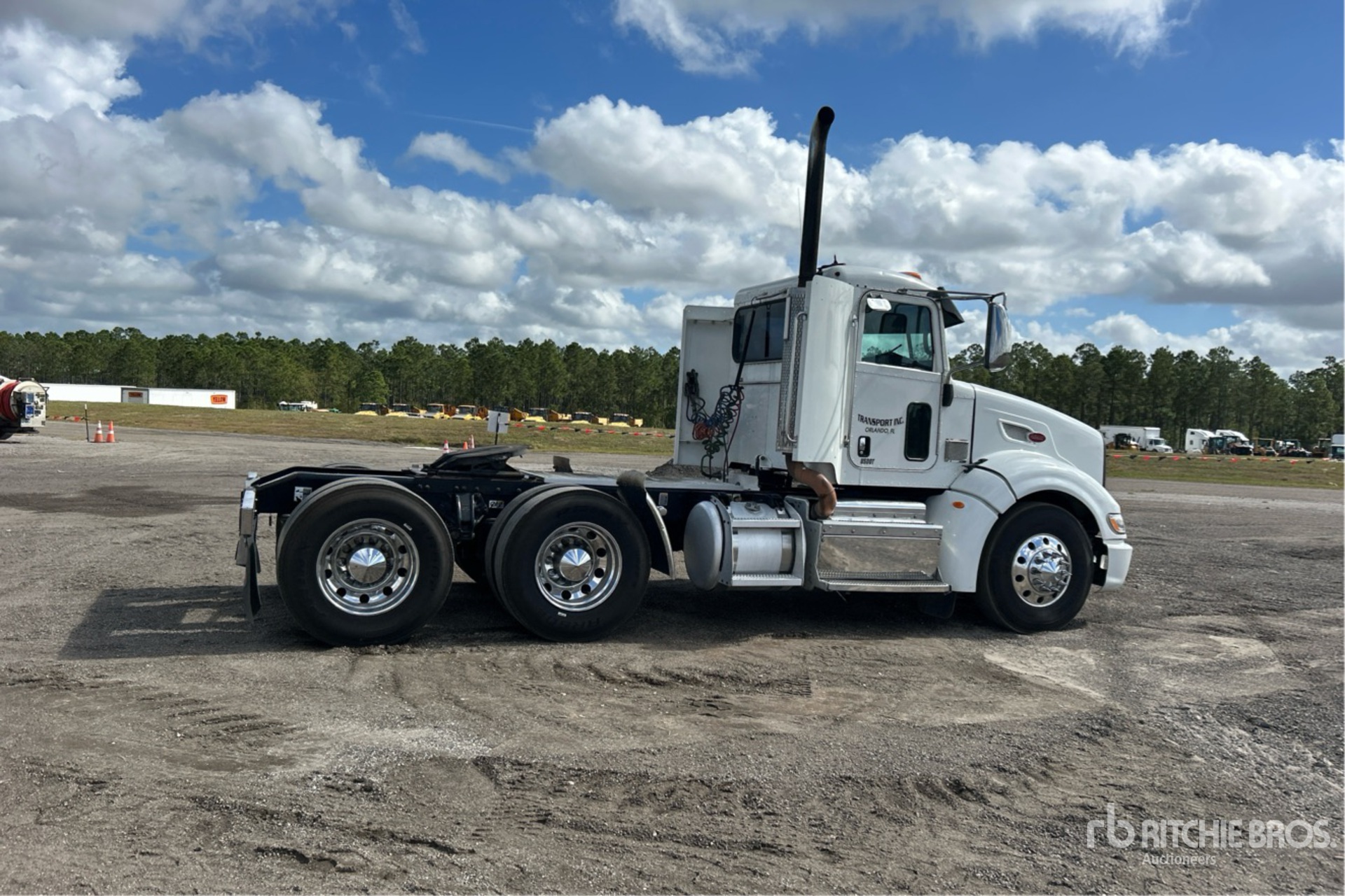 General Appearance with Zdjęcie, prawy dolny róg