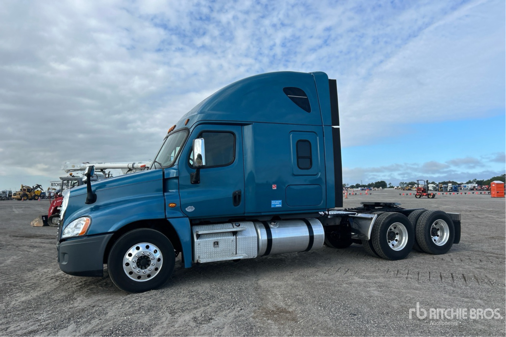 General Appearance with Image, coin avant gauche