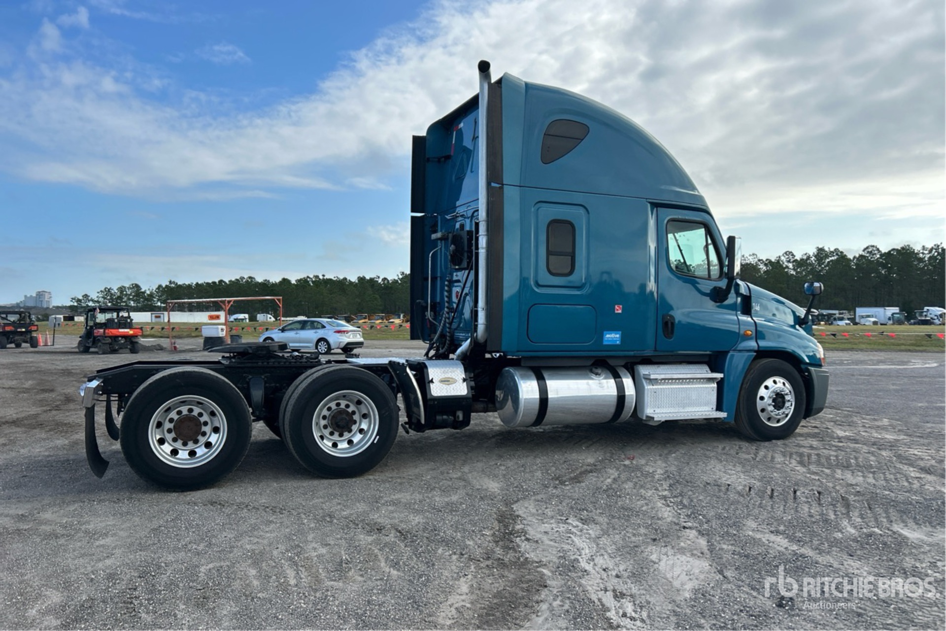 General Appearance with Image, coin arrière droit