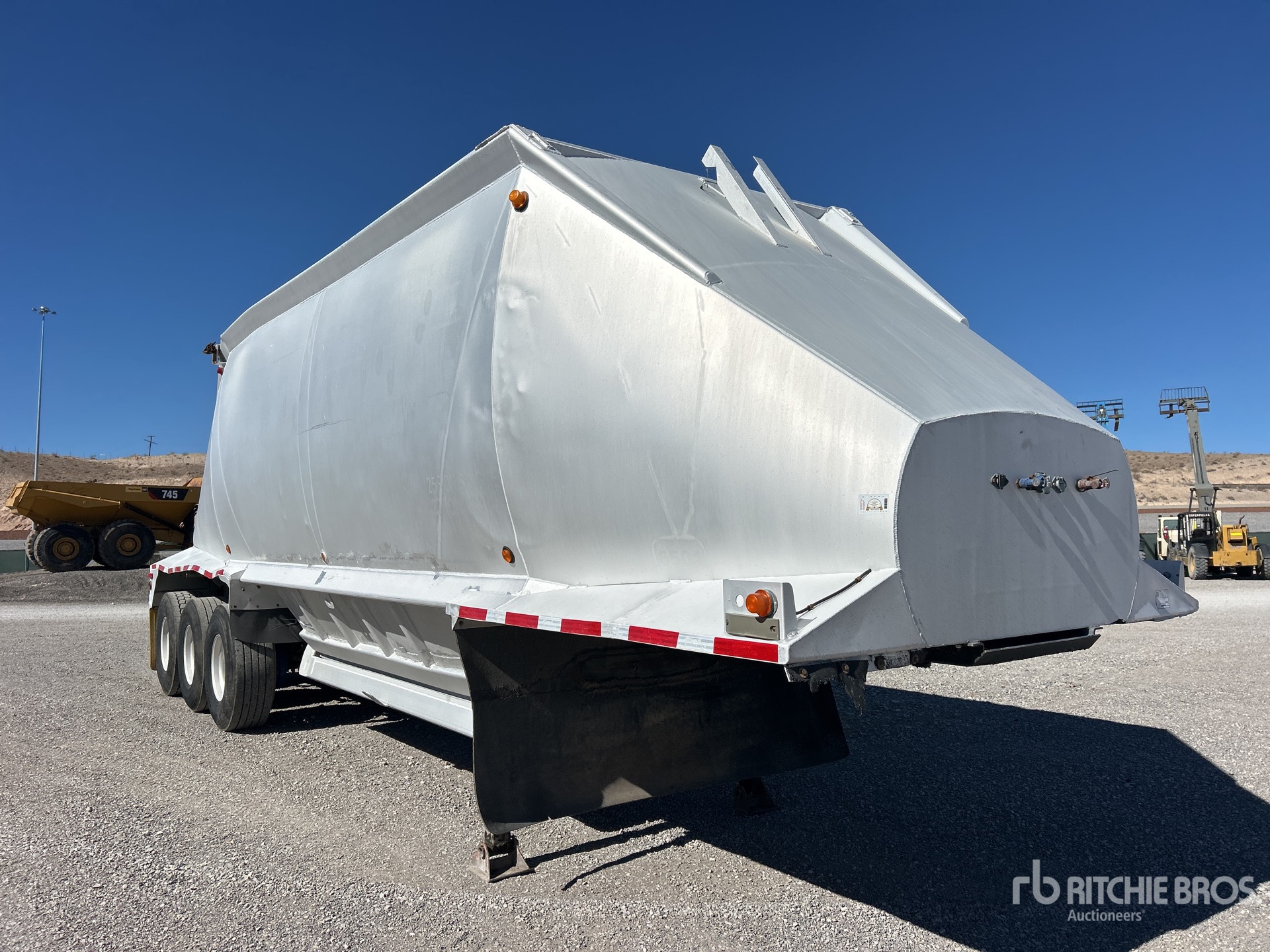 Aspect général with Image, coin avant droit